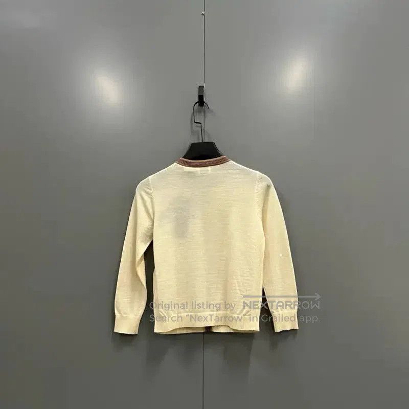 Burberry Ivory Wool Long Sleeve Knitwear.