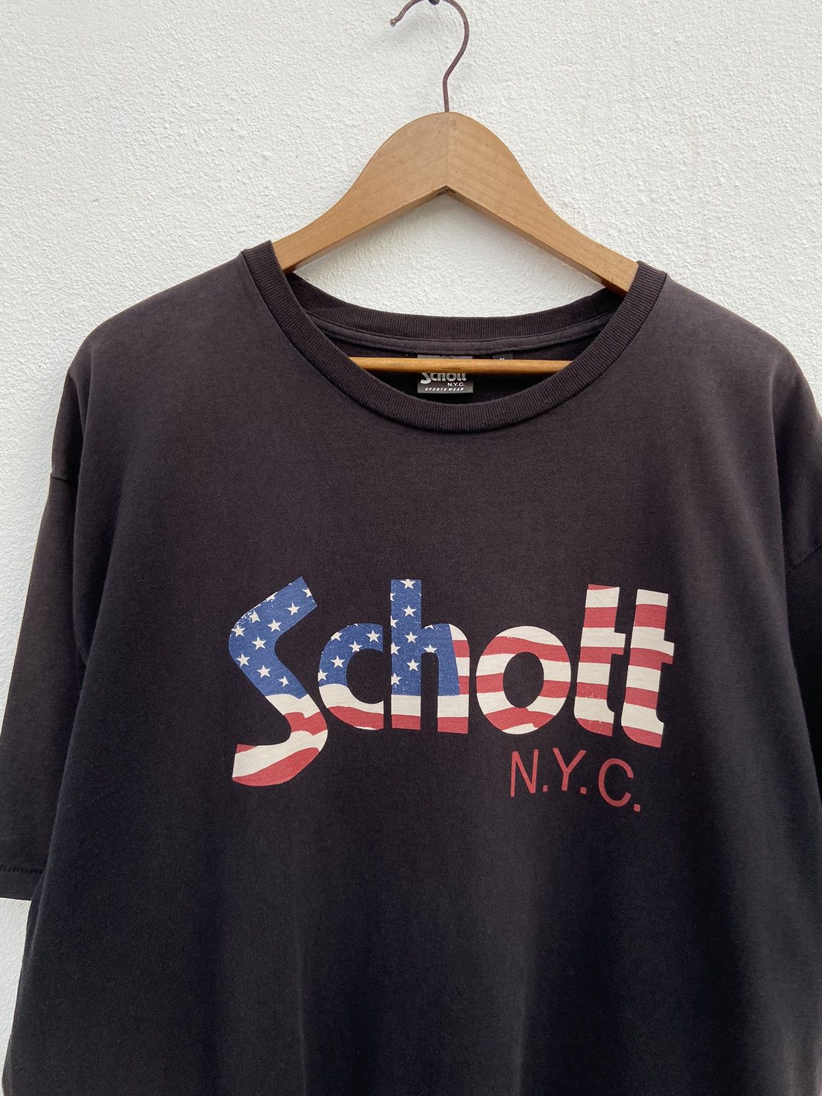Schott 🔥 Vintage Schott t shirt sun faded Schott NYC Size US XL / EU 56 / 4 - 2 Thumbnail