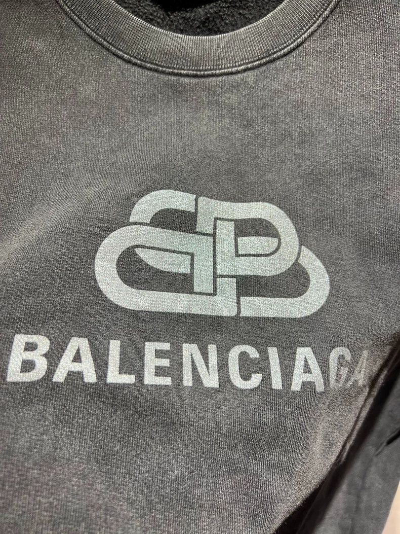 Balenciaga Balenciaga Out of Print Washed Grey Zip-Up Hoodie - Person Size US S / EU 44-46 / 1 - 3 Thumbnail