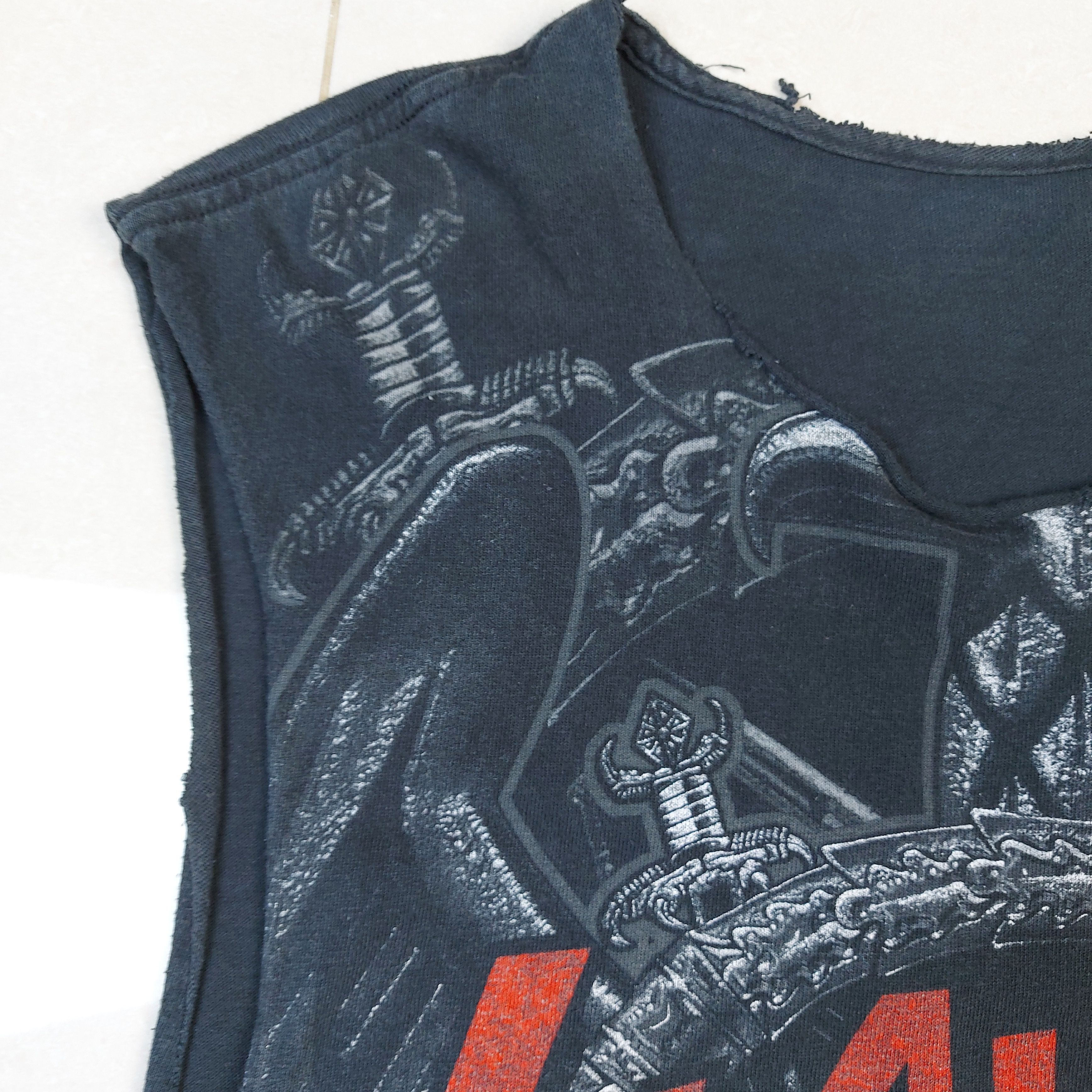 Band Tees VTG Slayer Band 2011 World Painted Blood Tour Cut-Off Tank Size US L / EU 52-54 / 3 - 6 Thumbnail