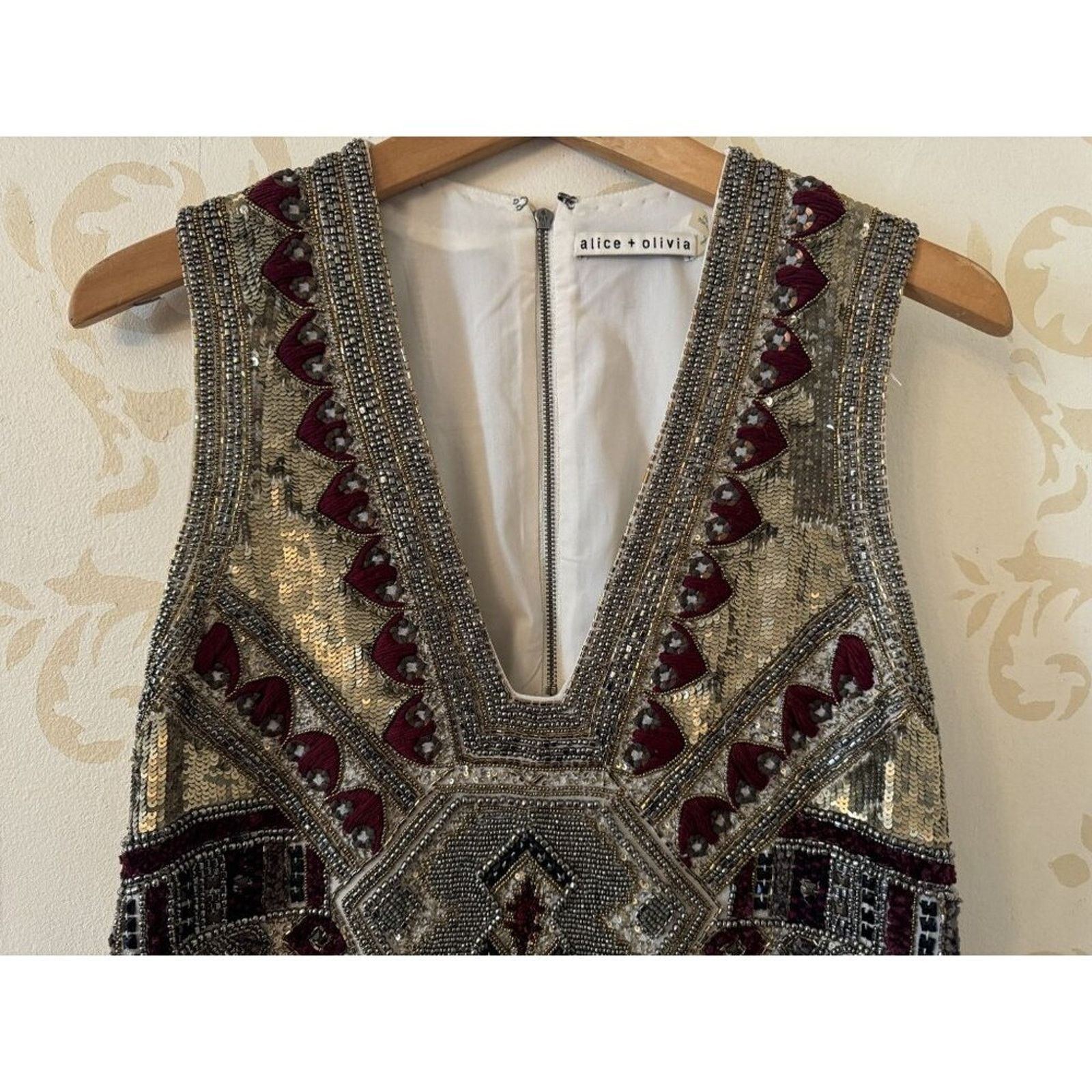 Alice + Olivia Ladies Size 2 Alice + Olivia Stunning Sequin Dress Size XS / US 0-2 / IT 36-38 - 2 Thumbnail