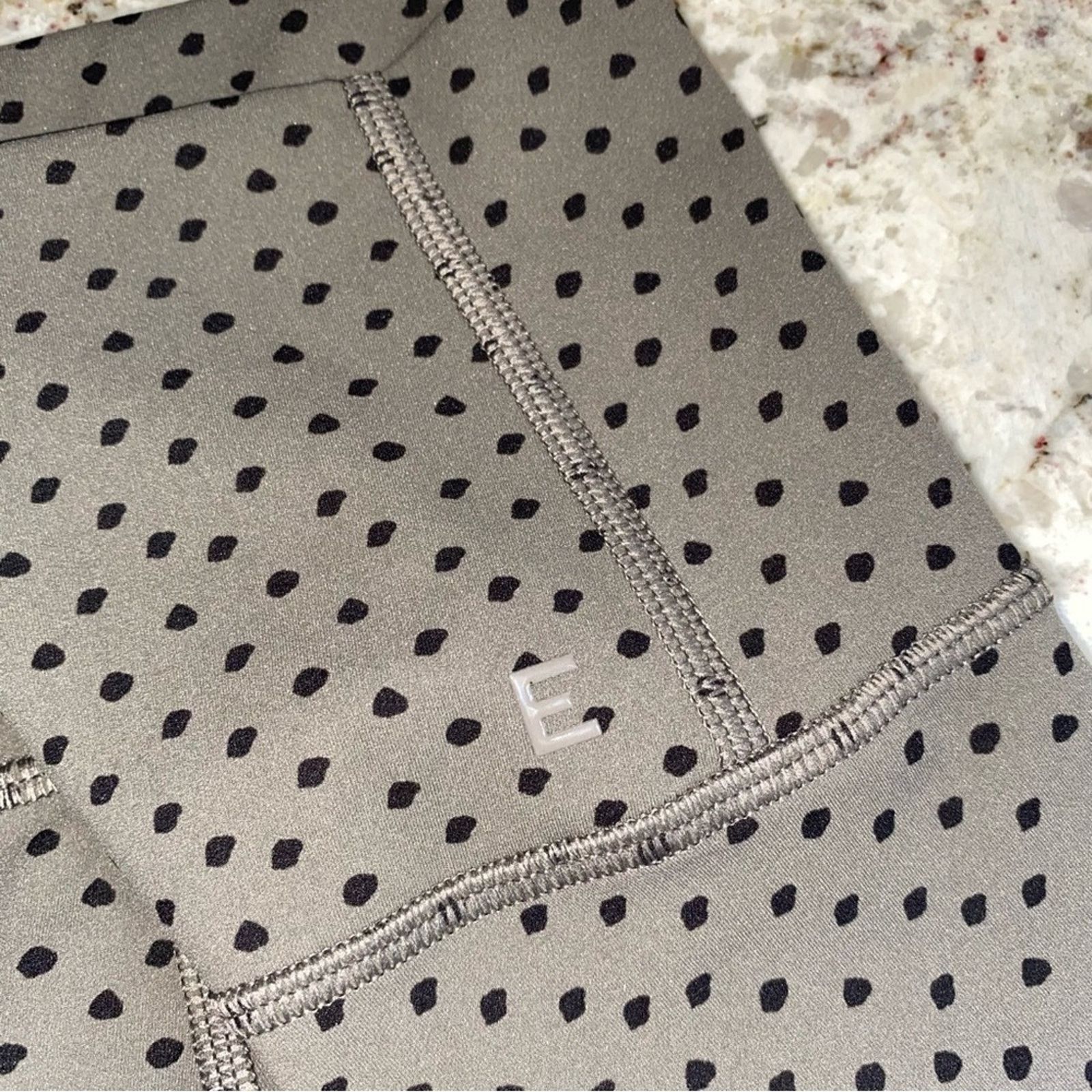 Everlane Everlane $68 Dot Perform Ankle Legging LG EUC Size 30" / US 8 / IT 44 - 7 Thumbnail