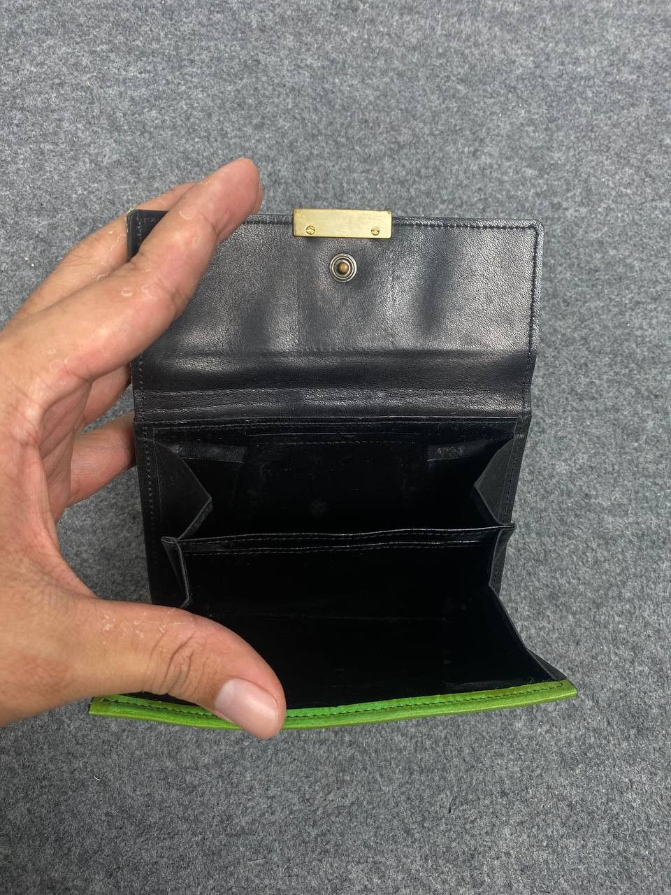 Yves Saint Laurent vintage yves saint laurent green leather wallet purse Size ONE SIZE - 4 Thumbnail