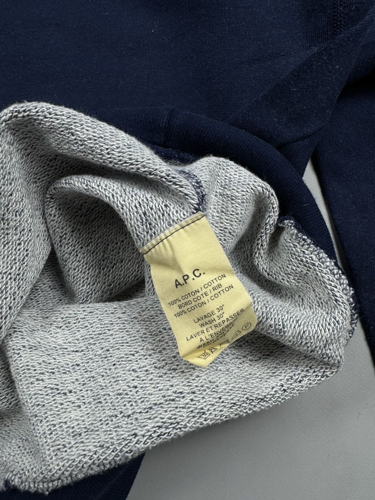 A.P.C. A.P.C. Navy sweatshirt size L made in romania Size US L / EU 52-54 / 3 - 4 Thumbnail