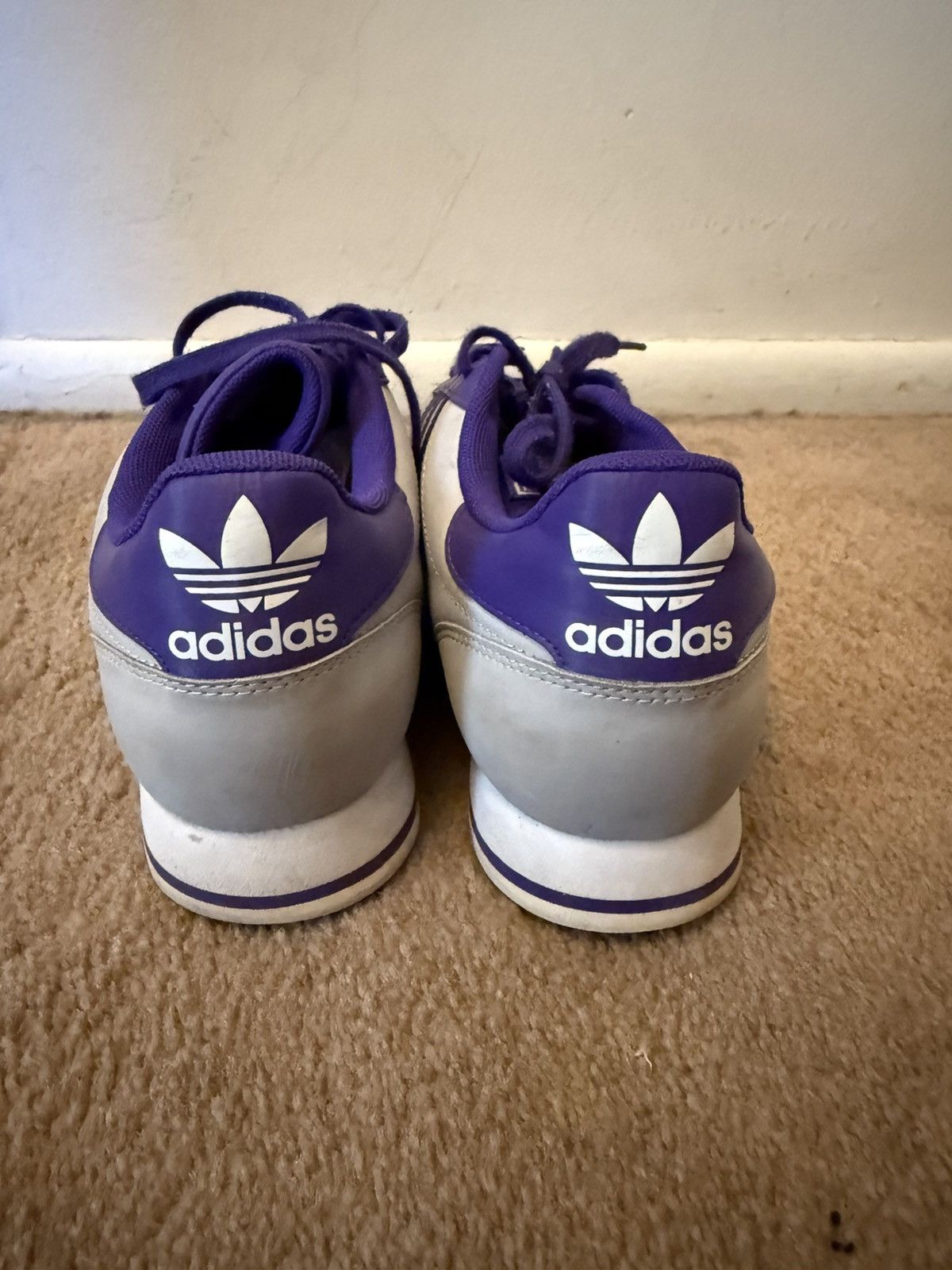 Adidas Adidas Shoes Size US 9.5 / EU 42-43 - 5 Thumbnail