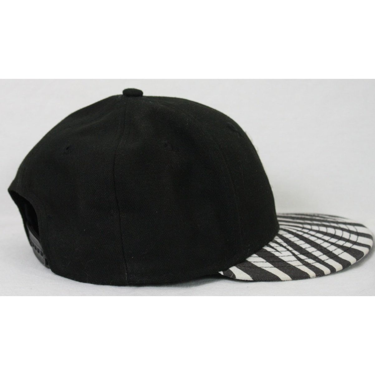 MLB × New Era New Era NY Yankees Zebra Print Snapback Hat Womens OSFA MLB Size ONE SIZE - 4 Thumbnail