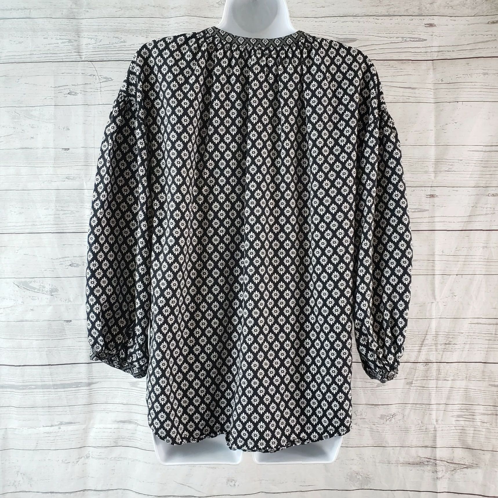 Joie Joie Womens Button Front Top Sz M Black White Floral 3/4 Sleeve Rayon Shirt Blouse Womens Mens Girls Size M / US 6-8 / IT 42-44 - 4 Thumbnail