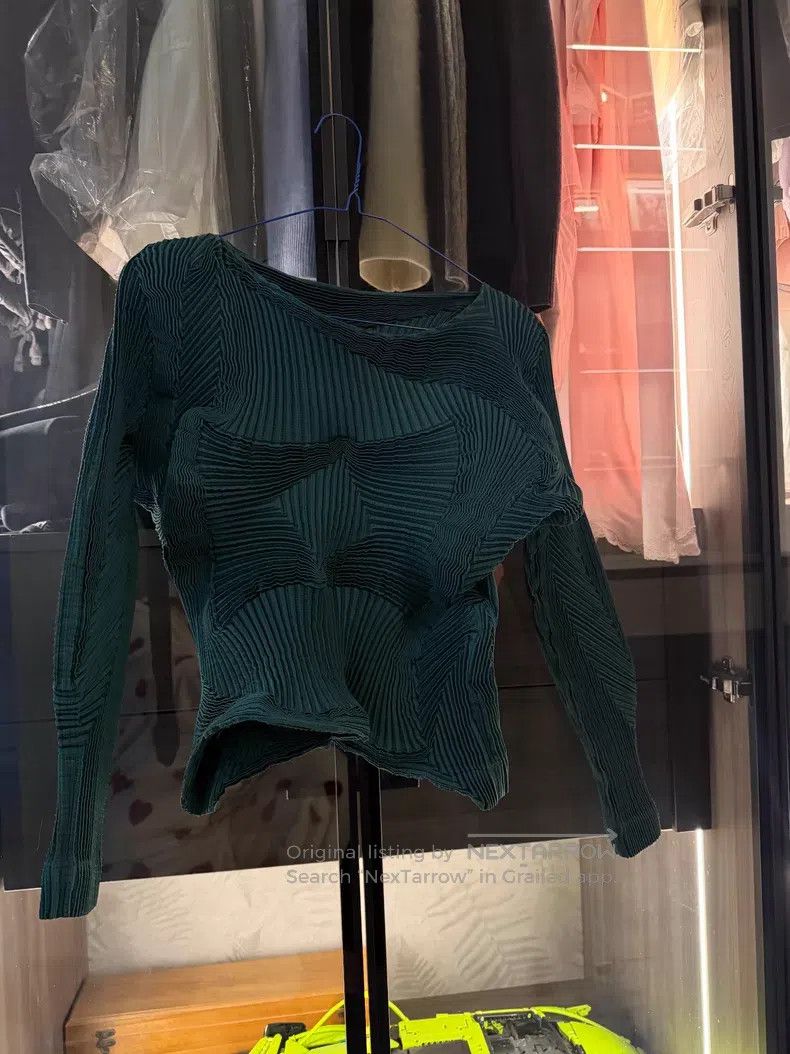 Issey Miyake Issey Miyake Long Sleeve Pullover Bud Top Size S / US 4 / IT 40 - 2 Thumbnail
