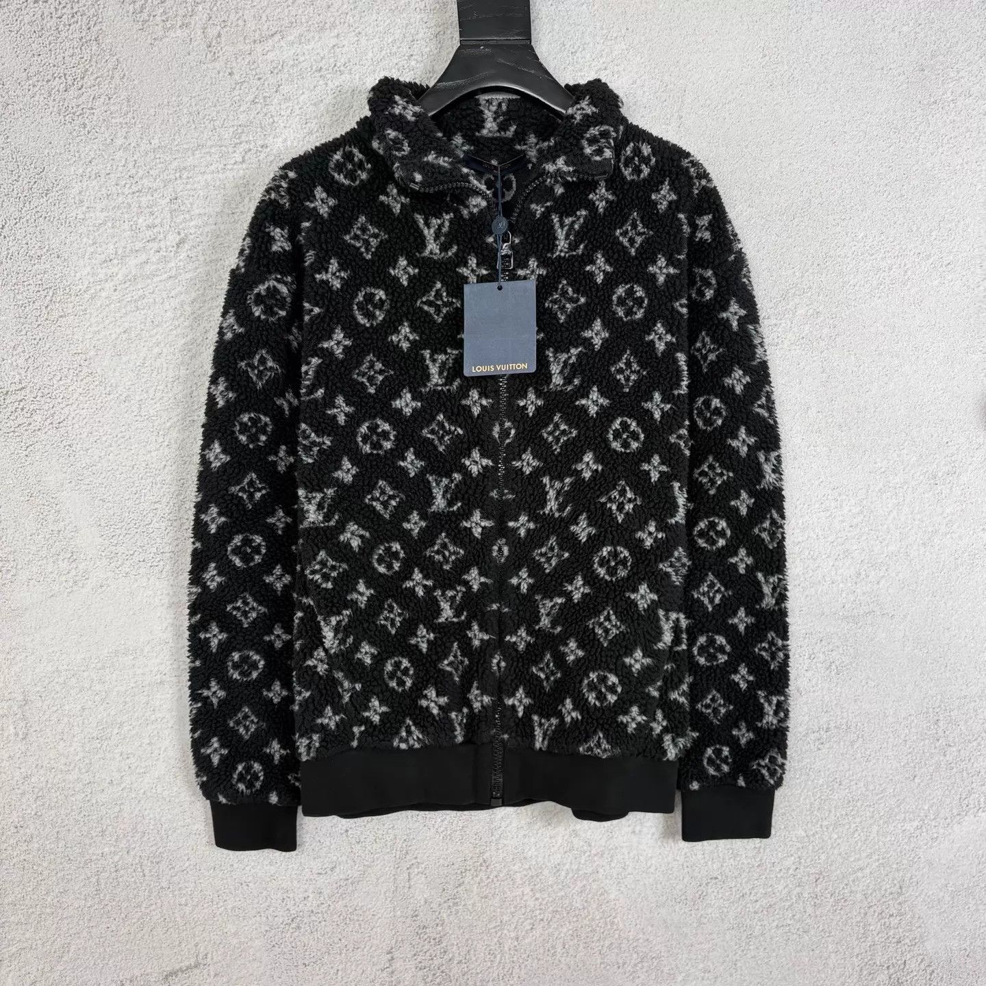 Louis Vuitton LV Monogram Fleece Teddy Jacket Black S Size US S / EU 44-46 / 1 - 1 Thumbnail