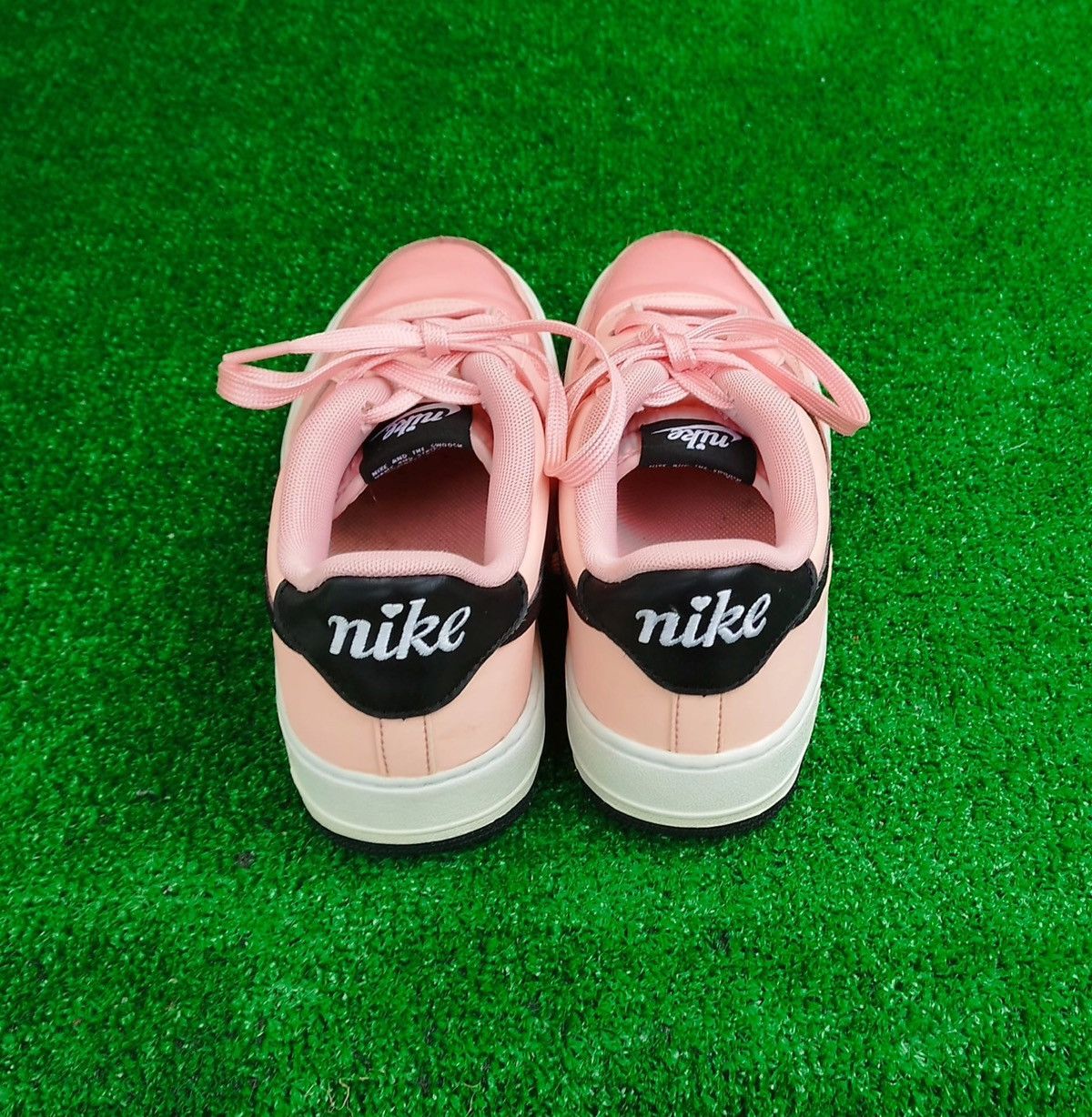 Nike Nike Air Force 1 VDay Size US 6 / IT 36 - 6 Thumbnail