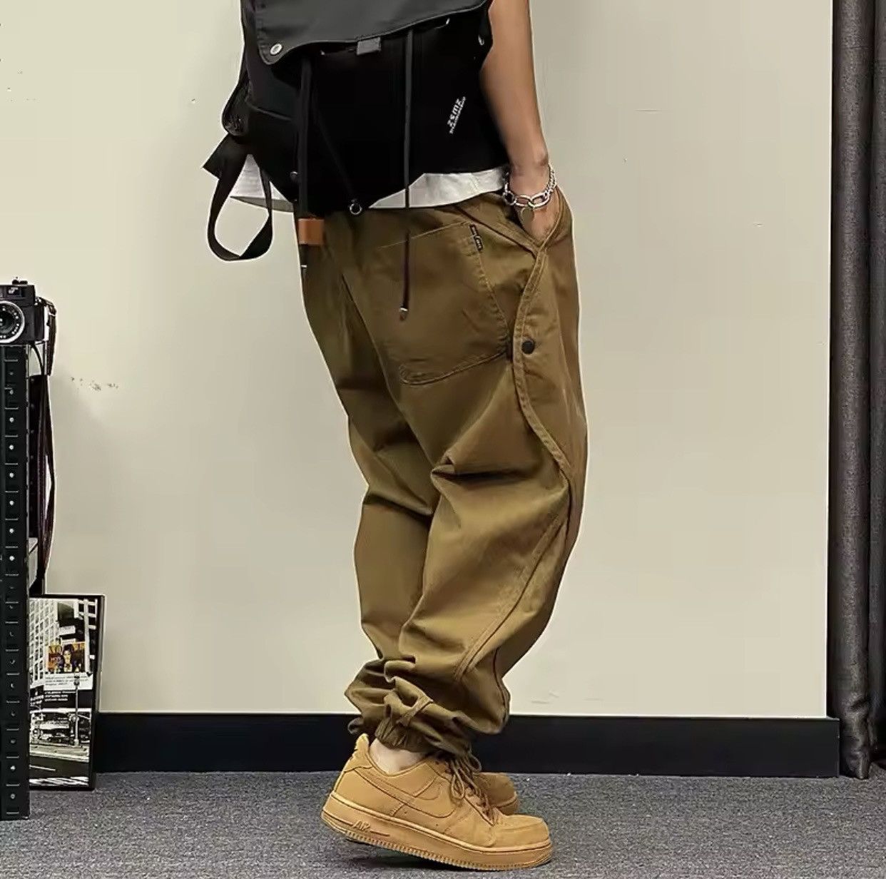 Japanese Brand Japanese Streetwear Oversize Cargo Pants Size US 30 / EU 46 - 1 Thumbnail
