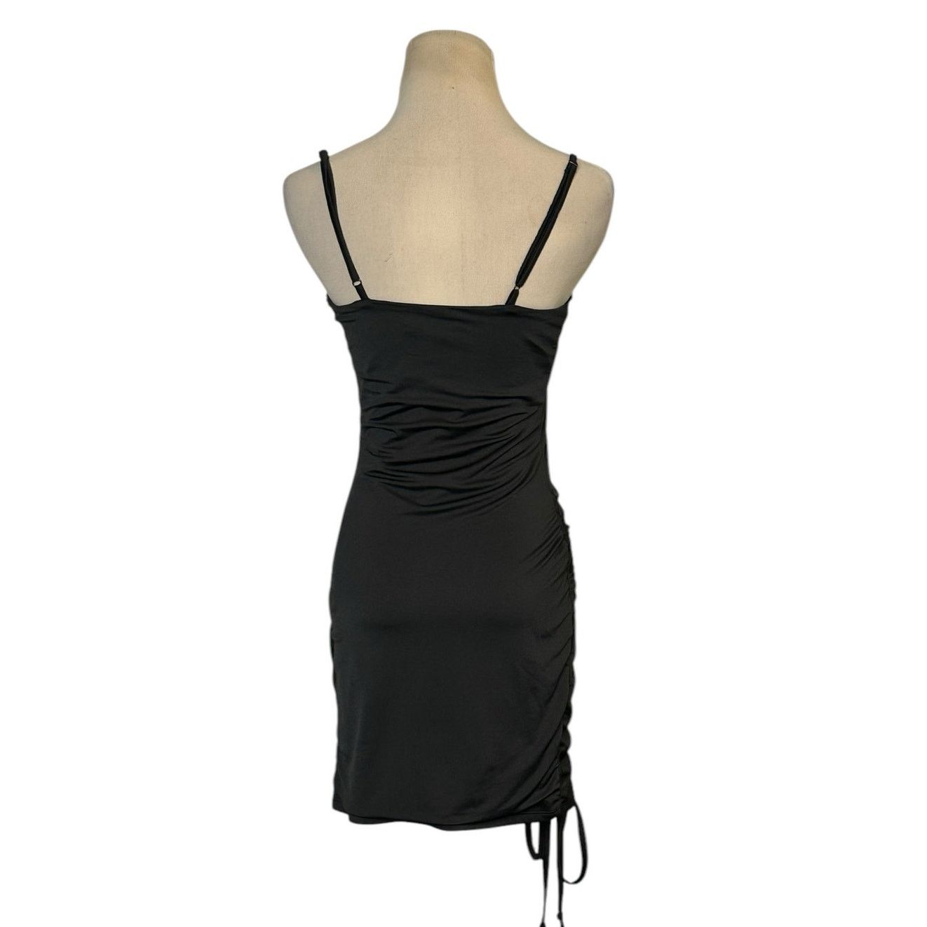 Forever 21 Forever 21 black ruched bodycon mini dress size Small Size S / US 4 / IT 40 - 2 Thumbnail