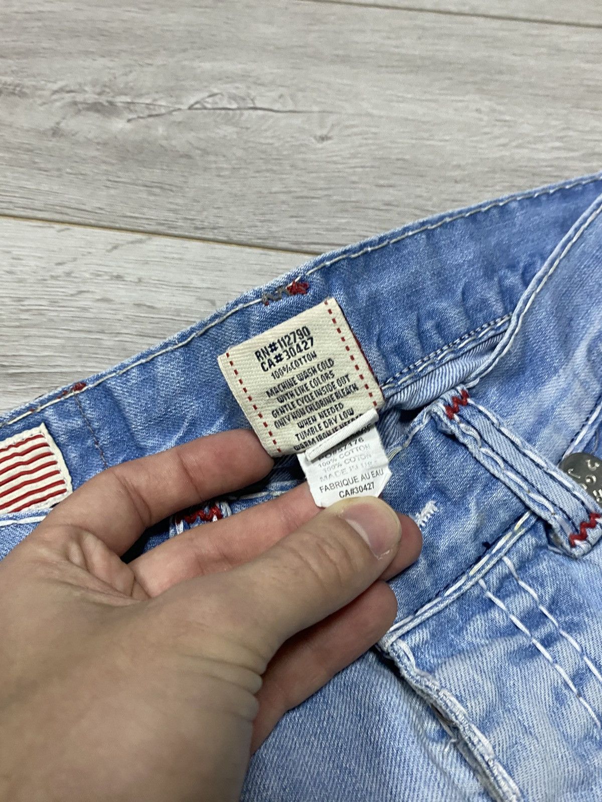 True Religion True Religion horse shoes distressed vintage jeans stitched Size US 31 - 5 Thumbnail