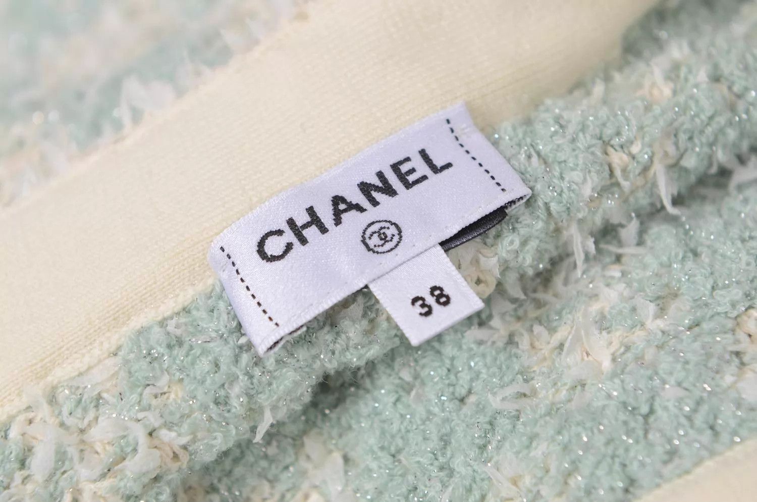 Chanel Chanel Women's Jacket & Skirt Suit Size S / US 4 / IT 40 - 4 Thumbnail