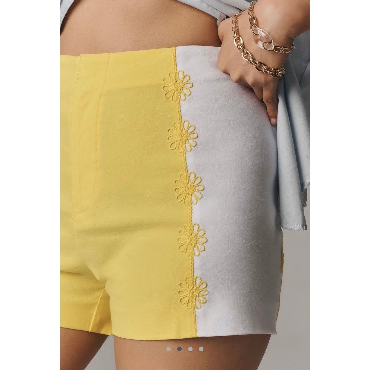 Anthropologie NWT Anthropologie Maeve Surf City Linen Embellished Shorts Size 34" / US 12 / IT 48 - 1 Thumbnail