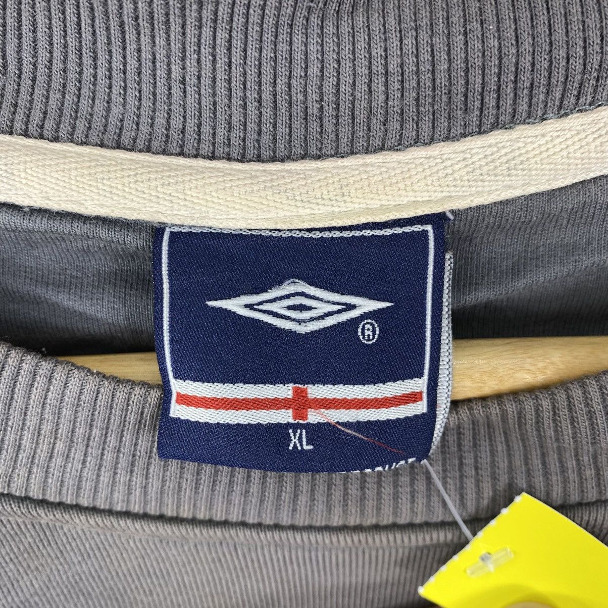 Umbro Vintage Umbro England Sweatshirt XLGrey Blackhall Distressed Size US XL / EU 56 / 4 - 6 Thumbnail