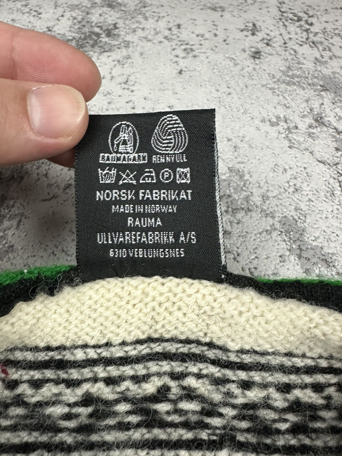 Vintage Rare RAUMA Norwegian Cardigan 100% Pure Wool Knit Size US L / EU 52-54 / 3 - 9 Thumbnail