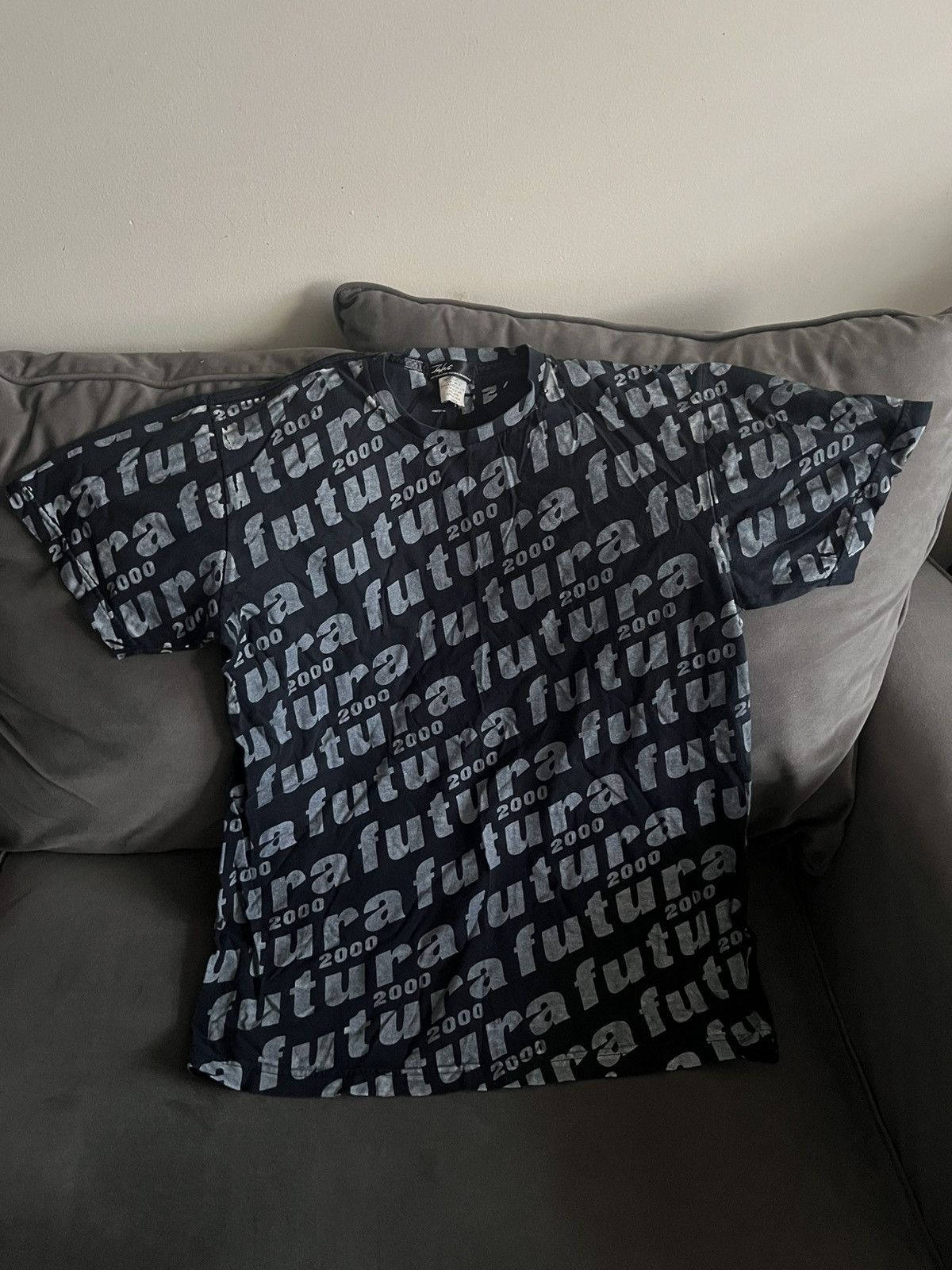 Futura Vintage Futura T shirt men's large Size US L / EU 52-54 / 3 - 1 Thumbnail
