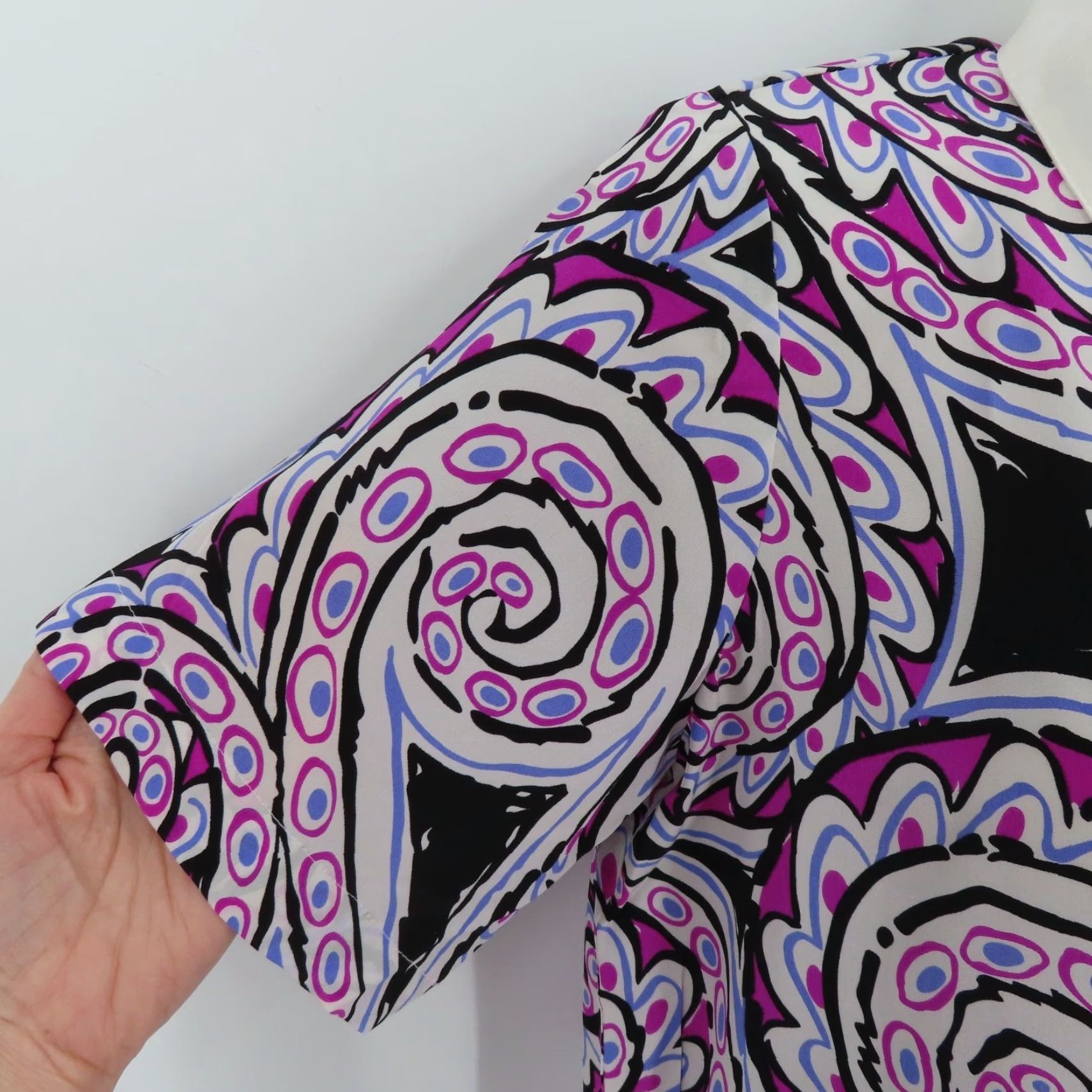 VINTAGE Bob Mackie Womens XS Purple Black White Paisley Scroll Collar Shirt All Silk NEW