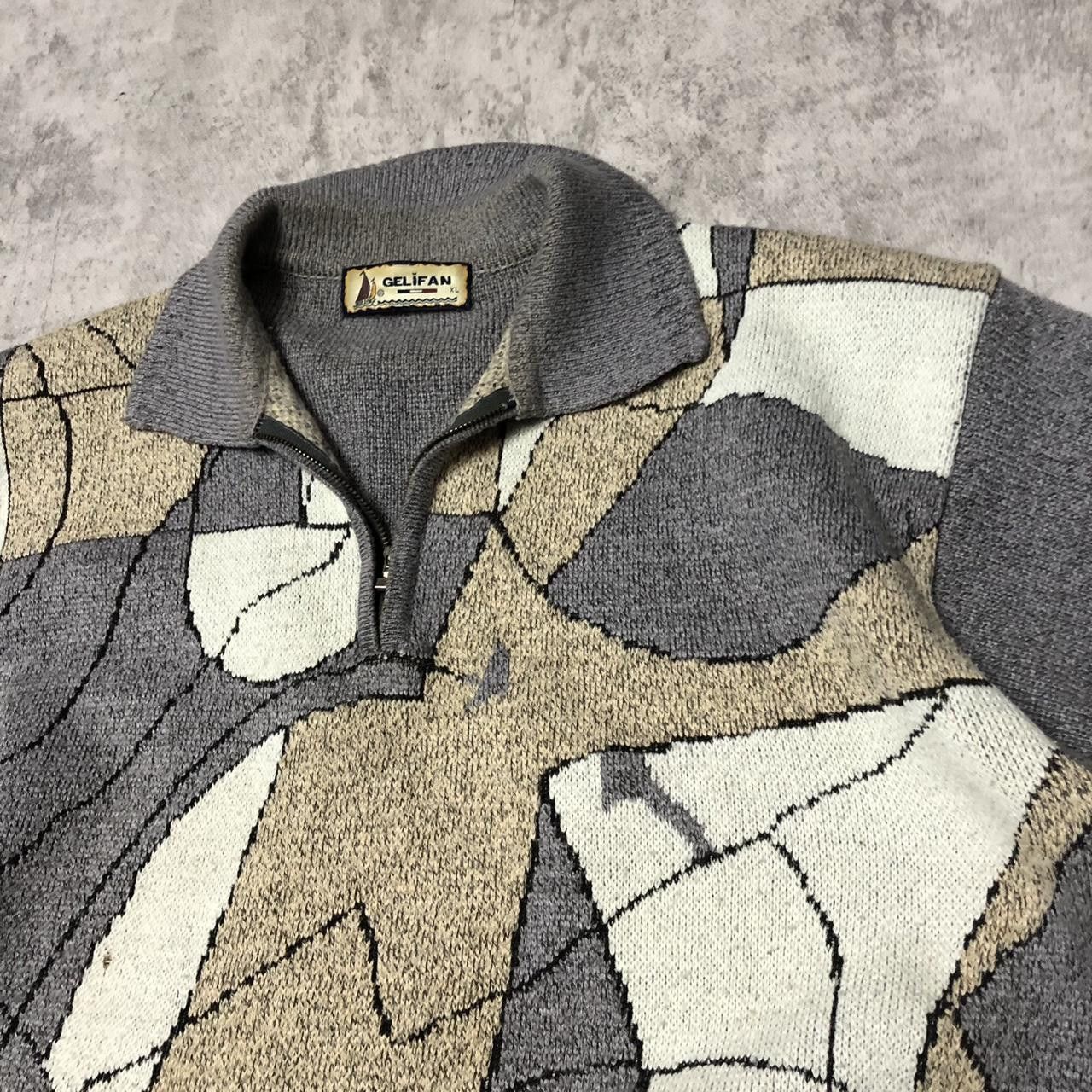 Other Grey & cream argyle sweater with a unique design argyle Size US XL / EU 56 / 4 - 5 Thumbnail