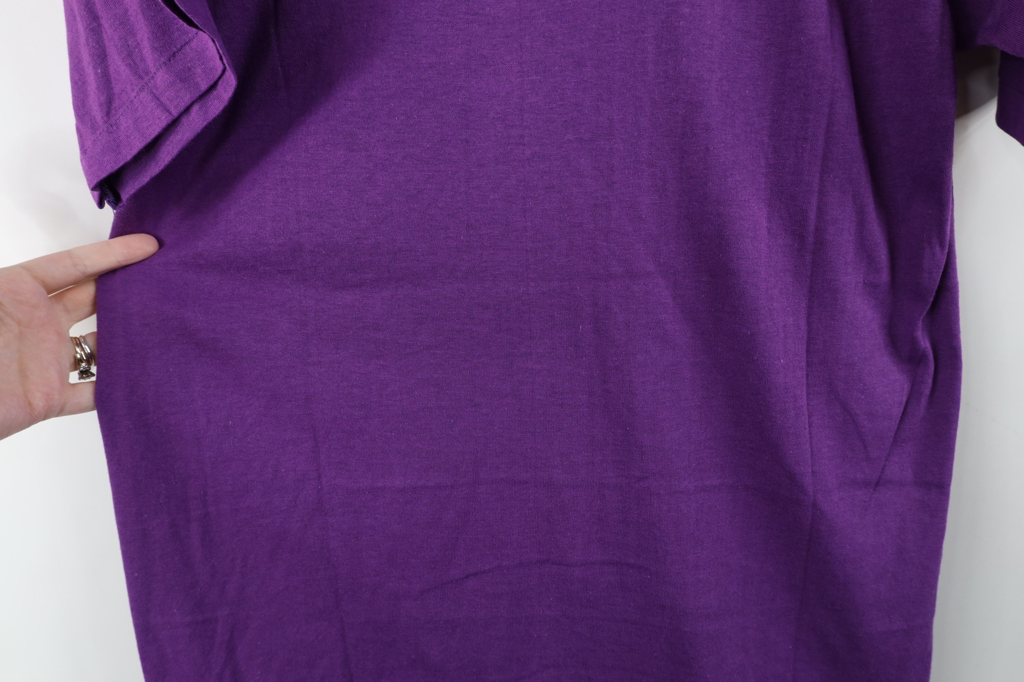 Vintage Vintage 70s Streetwear Faded Blank Pocket T-Shirt Purple USA Size US L / EU 52-54 / 3 - 10 Thumbnail
