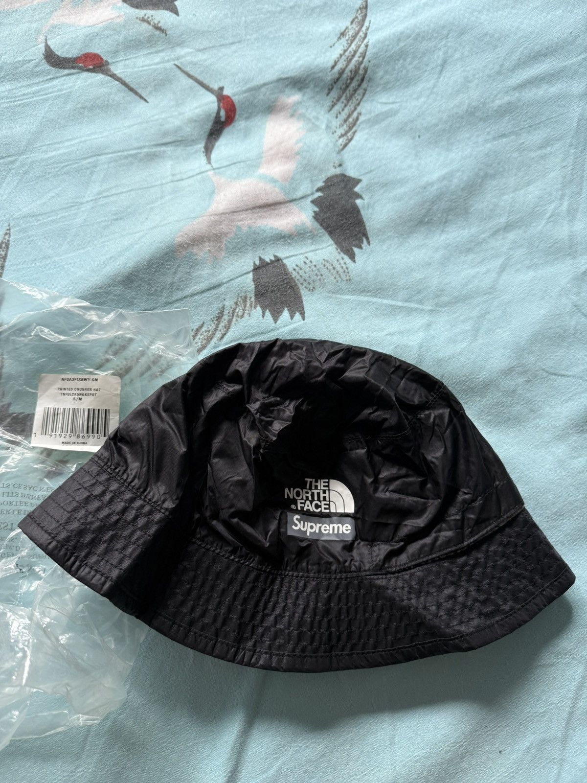 Supreme × The North Face Supreme the north face snakeskin packable reversible crusher Size ONE SIZE - 4 Thumbnail
