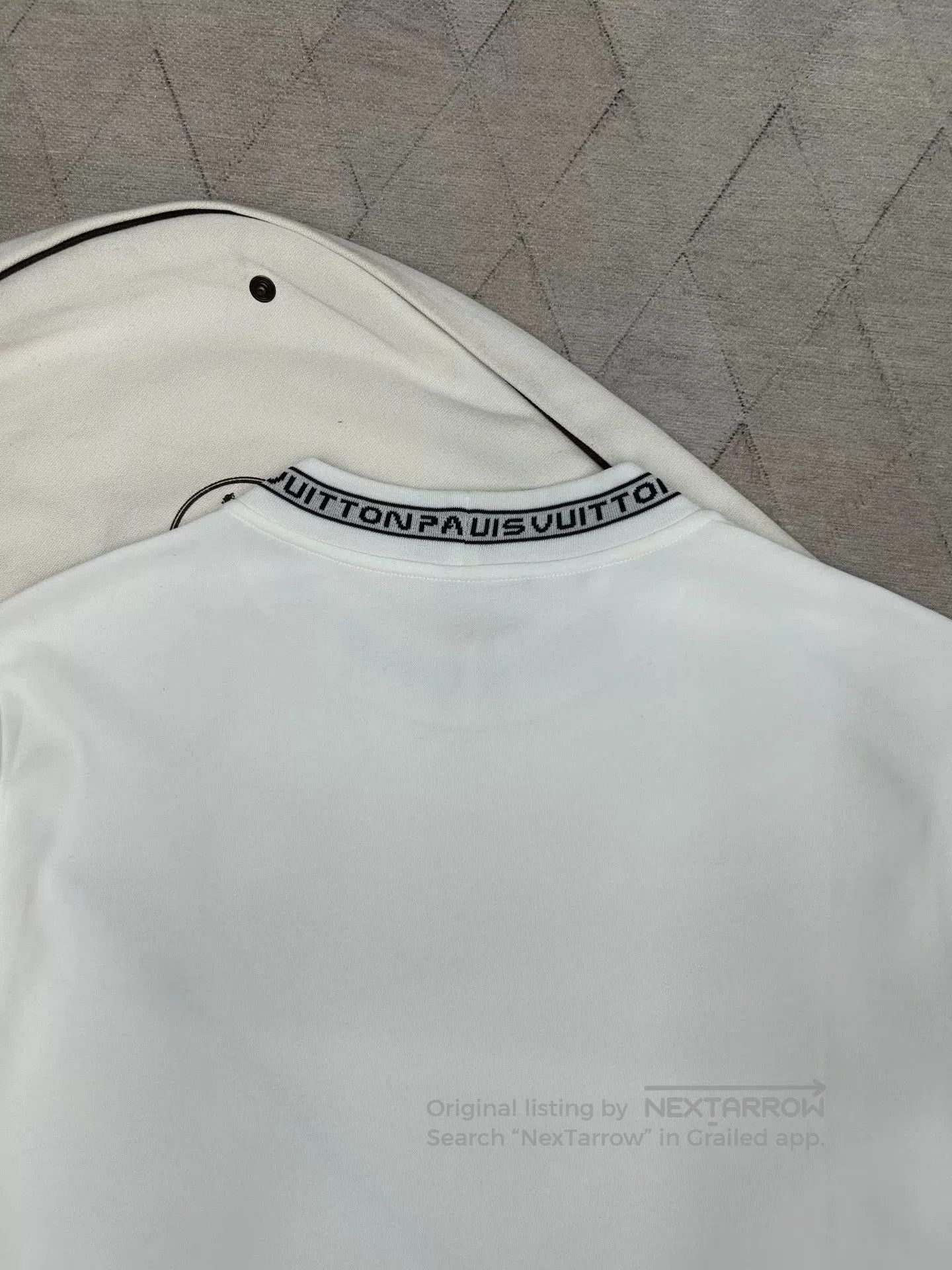 Louis Vuitton Louis Vuitton Classic Logo Collar Hoodie. Size US L / EU 52-54 / 3 - 3 Thumbnail