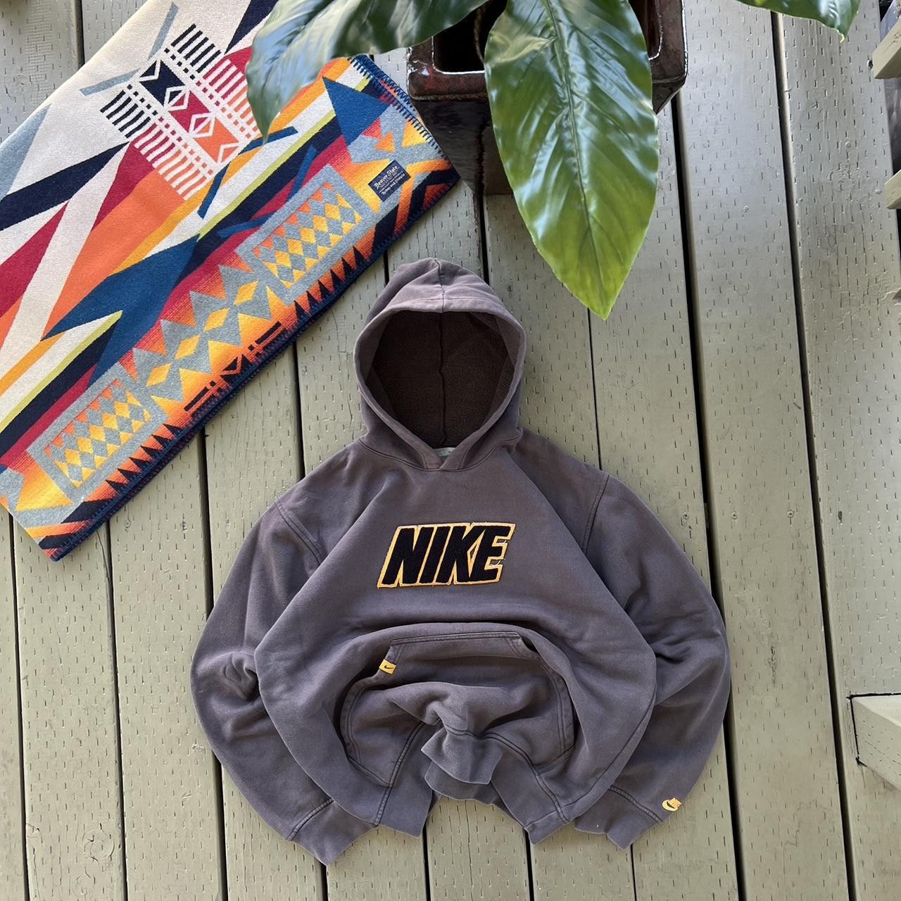 Nike × Streetwear × Vintage vintage 90s nike crewneck