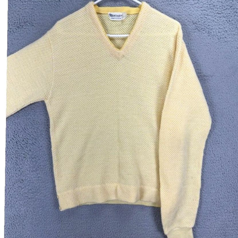 Vintage VINTAGE Heritage V-Neck Sweater Women Large Yellow Acrylic Knit Pullover Ladies Size L / US 10 / IT 46 - 2 Thumbnail