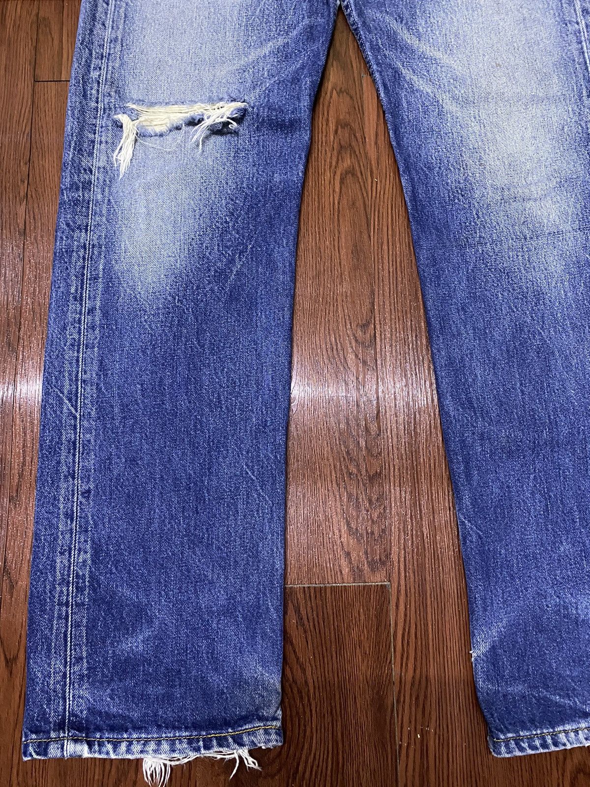 Levi's Vintage 90s Levi’s 501 Thrashed Destroyed Jeans Size US 30 / EU 46 - 9 Thumbnail