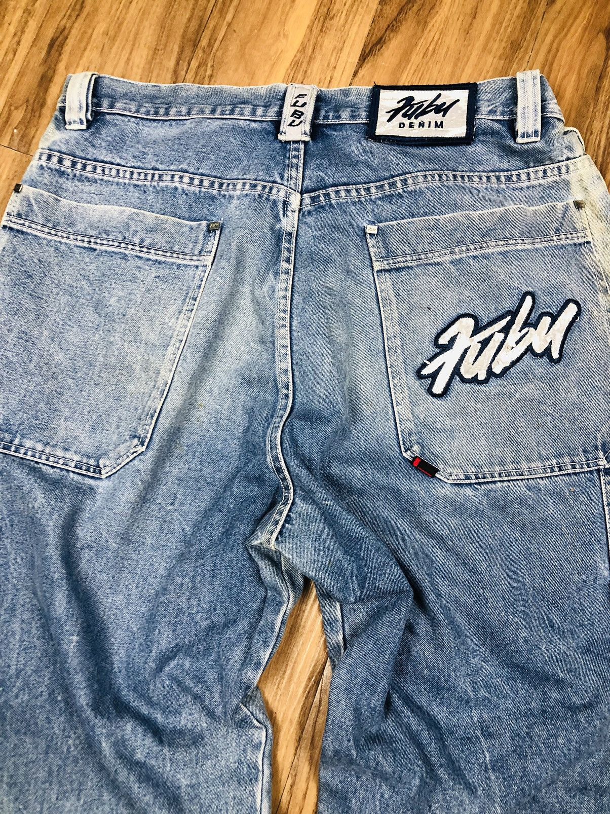 Fubu Fubu Denim Distresses Jeans (21) Size US 35 - 18 Thumbnail