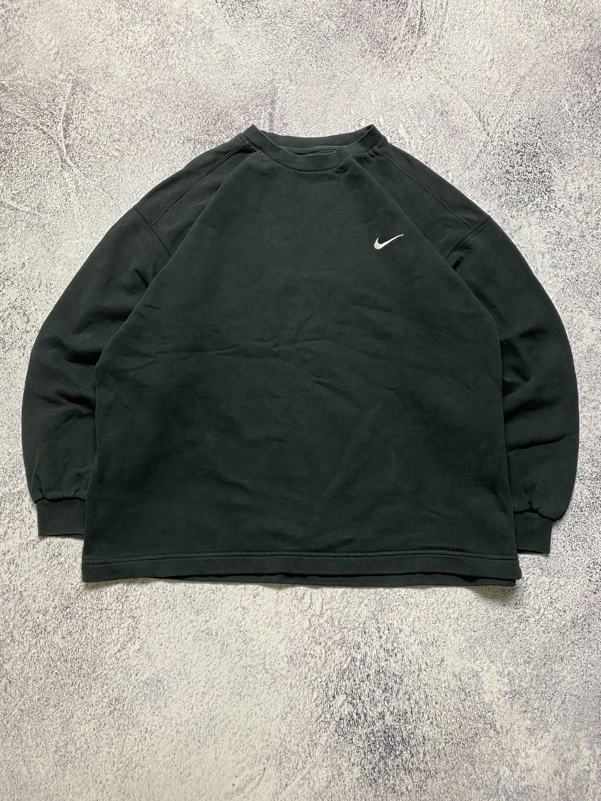 Nike × Vintage Nike Vintage Y2K Basic Mini Swoosh Logo Sweatshirt Boxy Fit Size US XL / EU 56 / 4 - 1 Thumbnail