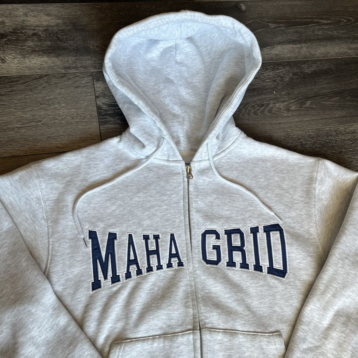 Japanese Brand Mahagrid Applique Stitched Logo Zip Up Hoodie Heather Grey Size US S / EU 44-46 / 1 - 3 Thumbnail