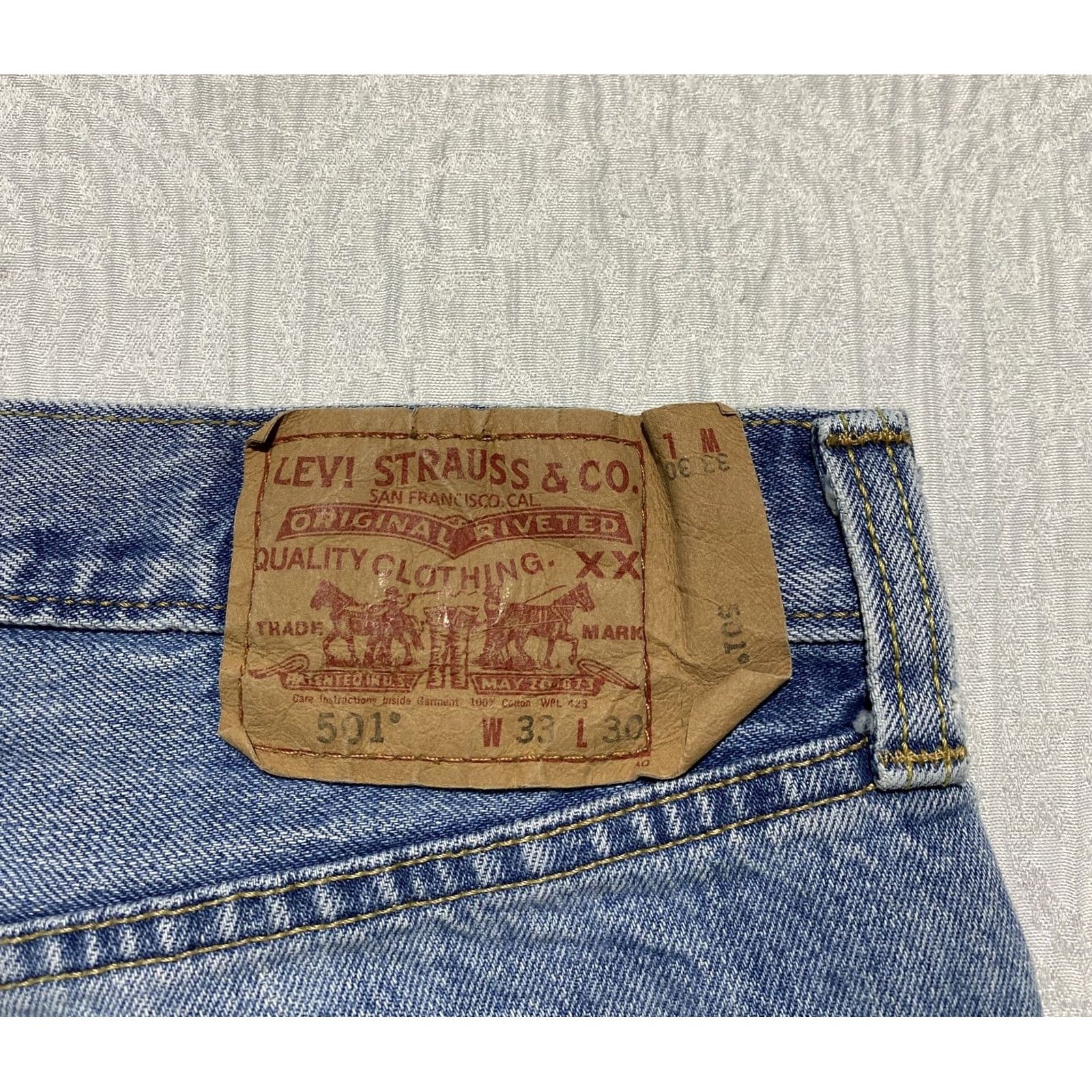 Levi's Levi's 501 Jeans Mens 33x30 Button Fly Straight Denim Vintage Distressed Blue Jeans Regular Fit Mens Size US 33 - 5 Thumbnail