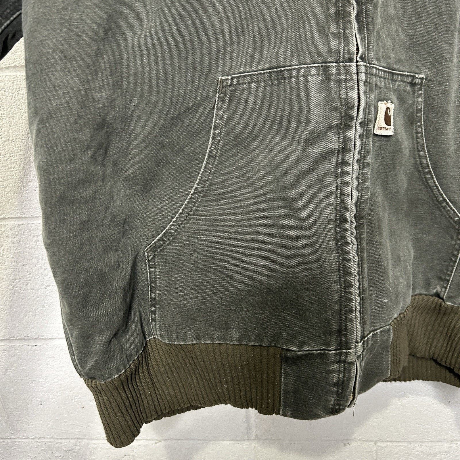 Carhartt Vintage Carhartt Quilted Hooded Active Jacket “Moss” J130 Size US XL / EU 56 / 4 - 4 Thumbnail