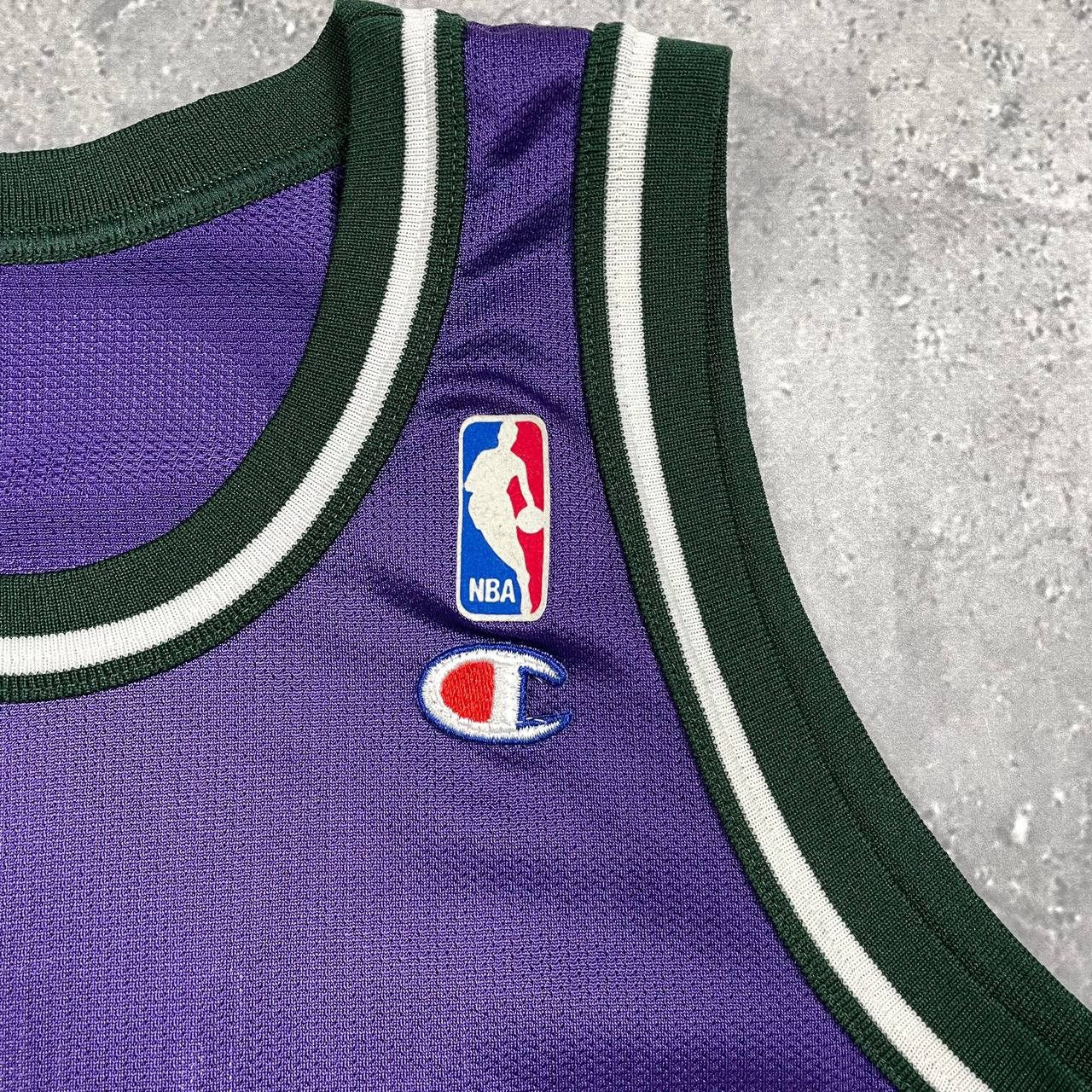 NBA Vintage 90s Milwaukee Bucks No 13 Glenn Robinson NBA Jersey Size US XXS / EU 40 - 5 Thumbnail