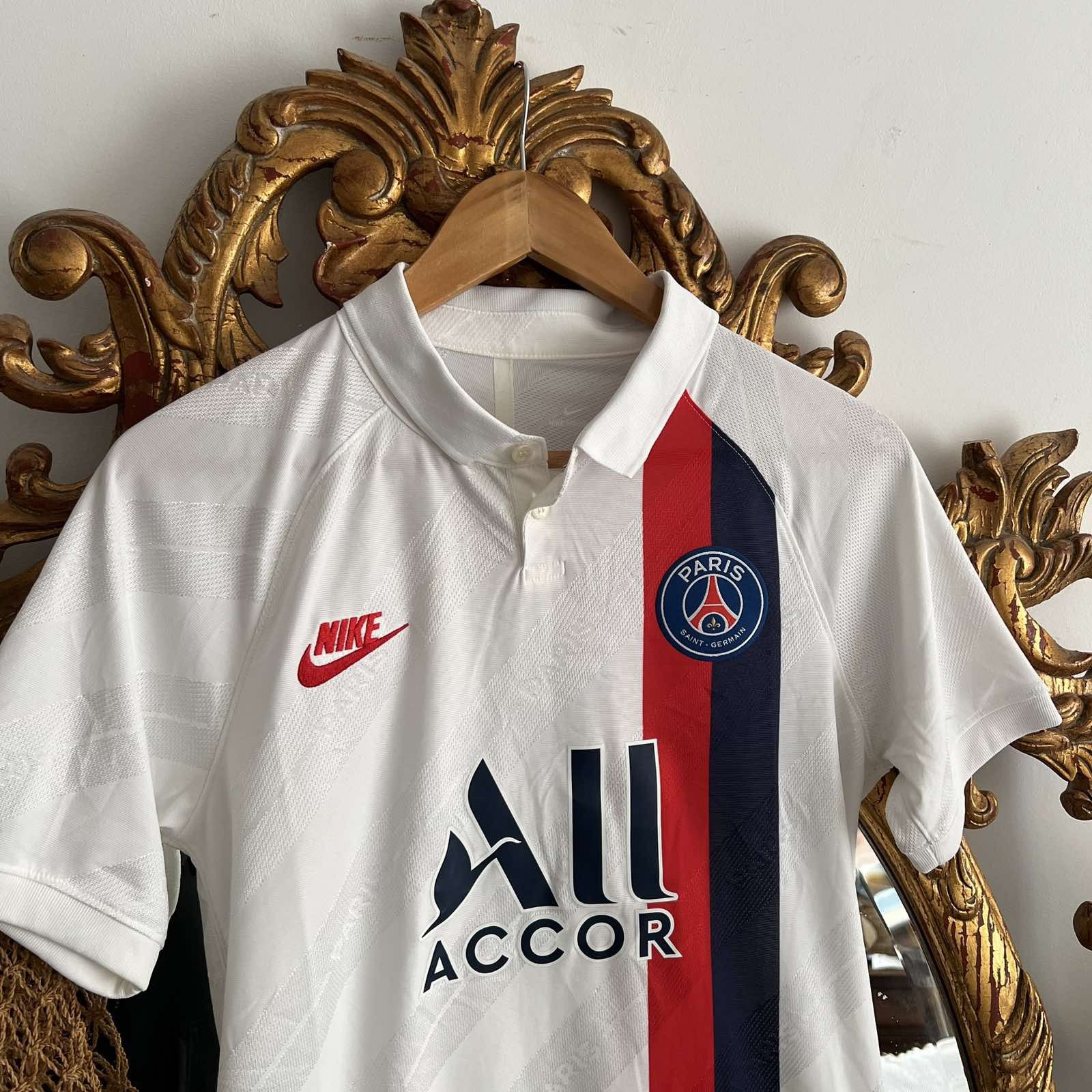 Nike Nike PSG Away Kit MATCHWORN Soccer Jersey Sz S Size US S / EU 44-46 / 1 - 2 Thumbnail
