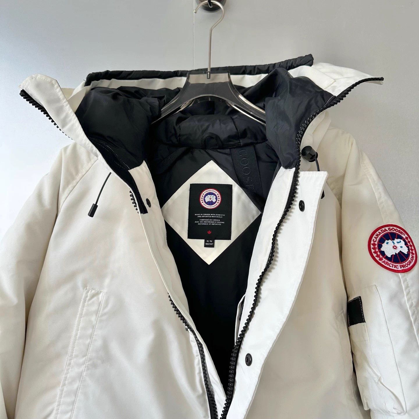 Canada Goose Canada Goose Chilliwack Bomber Jacket White XL Size US XL / EU 56 / 4 - 4 Thumbnail