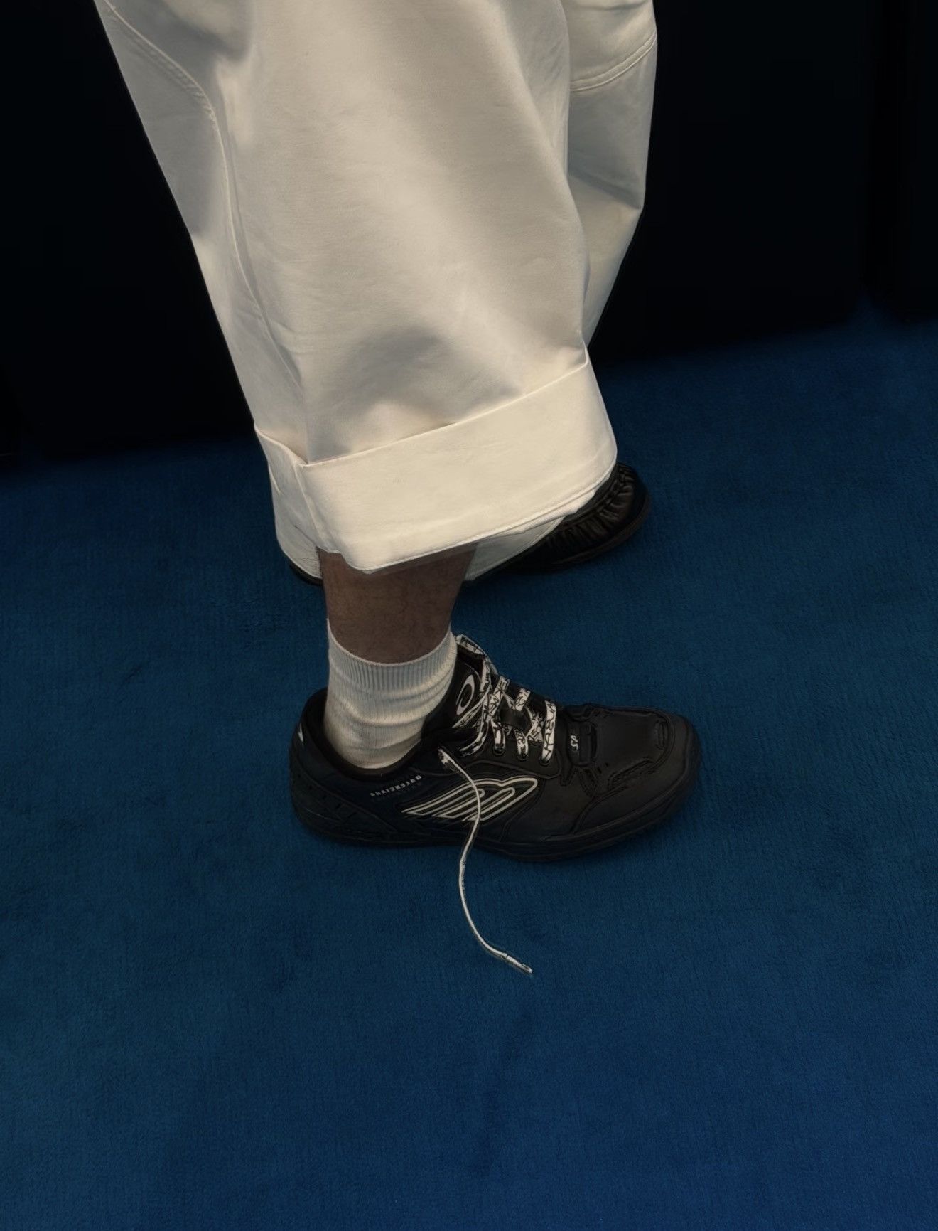 Balenciaga Balenciaga Hamptons Worn-out（EU 42） Size US 10 / EU 43 - 2 Thumbnail