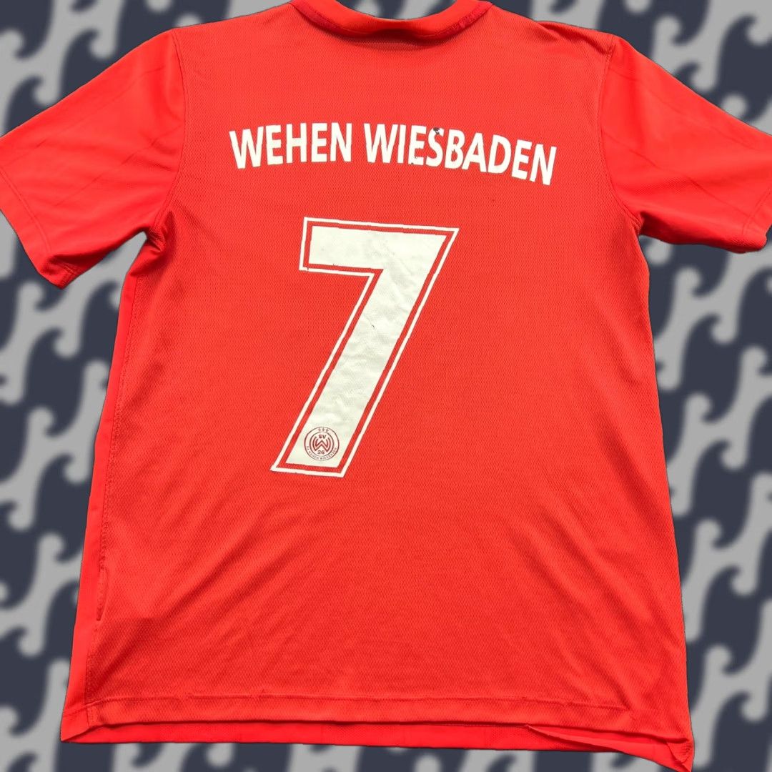 Nike Nike SV Wehen Wiesbaden 2015-2016 Training Football Jersey Mens M Red Short Sleeve Shirt Size US M / EU 48-50 / 2 - 1 Thumbnail