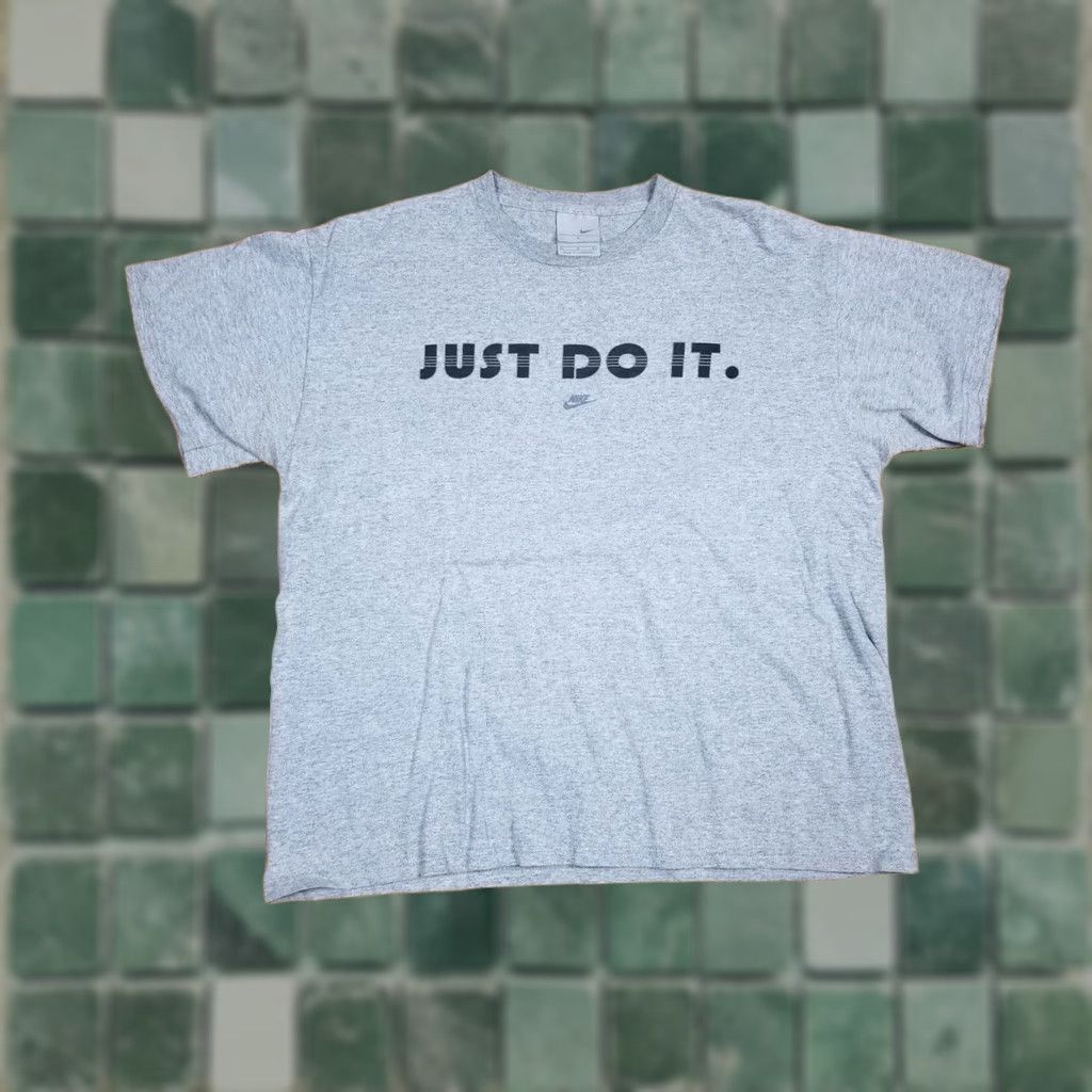 Nike VINTAGE 90' NIKE JUST DO IT SMALL SWOOSH GRAY T-SHIRT SZ LARGE Size US L / EU 52-54 / 3 - 1 Thumbnail