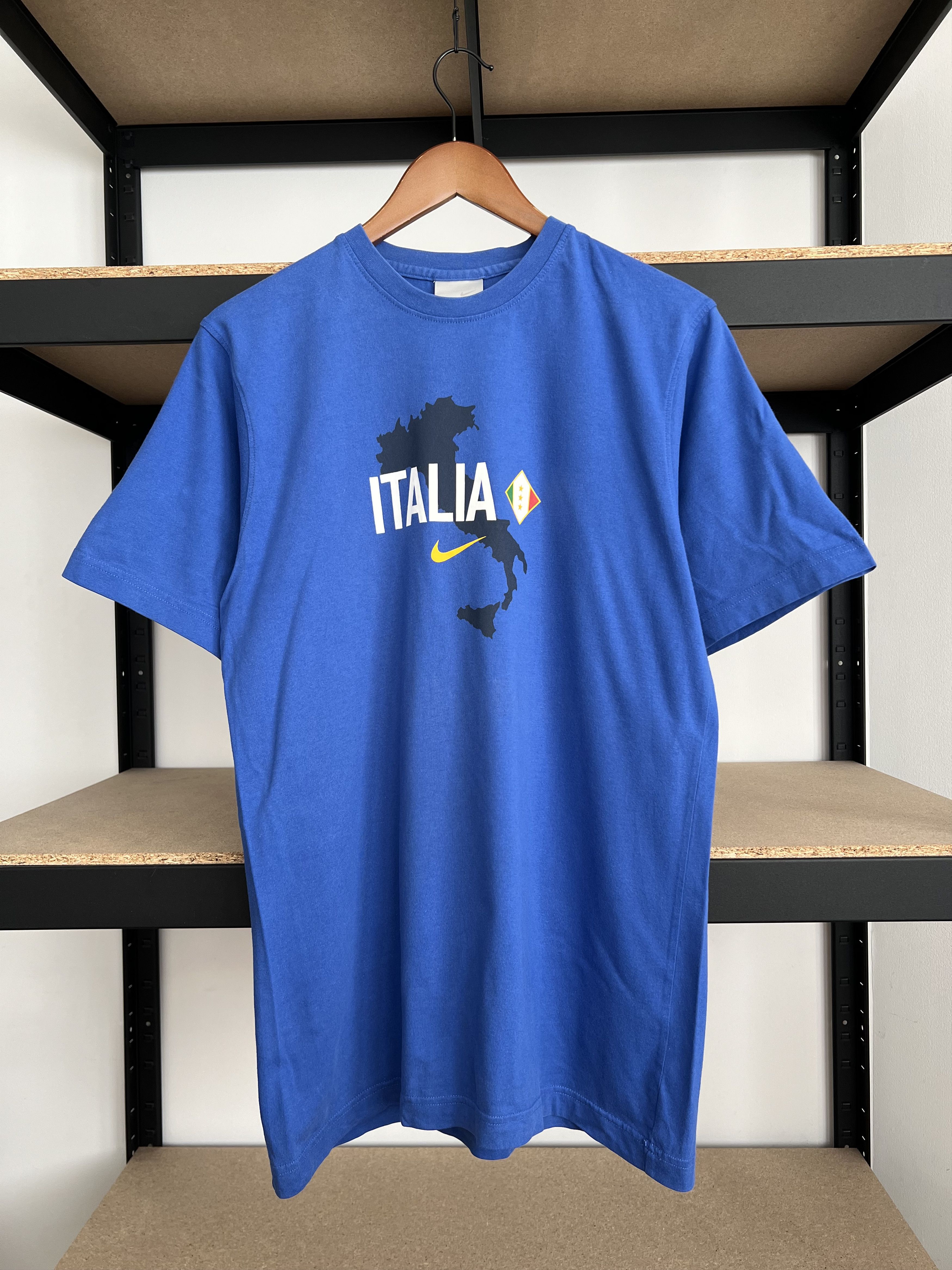 Nike Vintage 2000s Nike Italia Italy Totti #10 Blue T-shirt Size US M / EU 48-50 / 2 - 1 Thumbnail