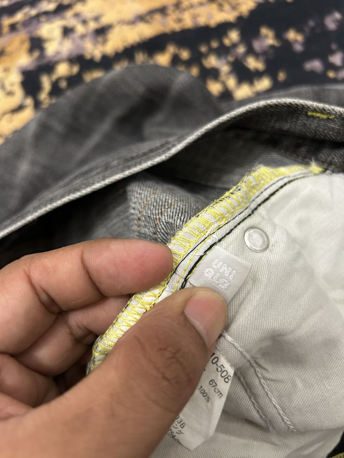 Uniqlo Vintage Uniqlo Distressed Clawmark Jeans Size US 31 - 9 Thumbnail