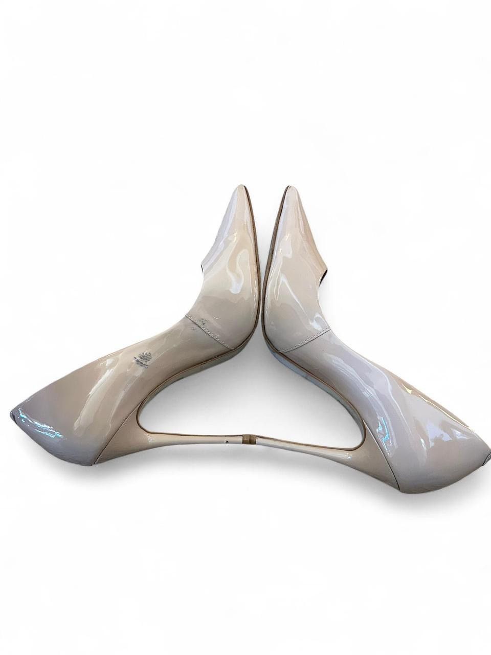 Saks Fifth Avenue Saks Fifth Avenue Nude Tan Patent Leather Heels – Size 8 Size US 8 / IT 38 - 5 Thumbnail