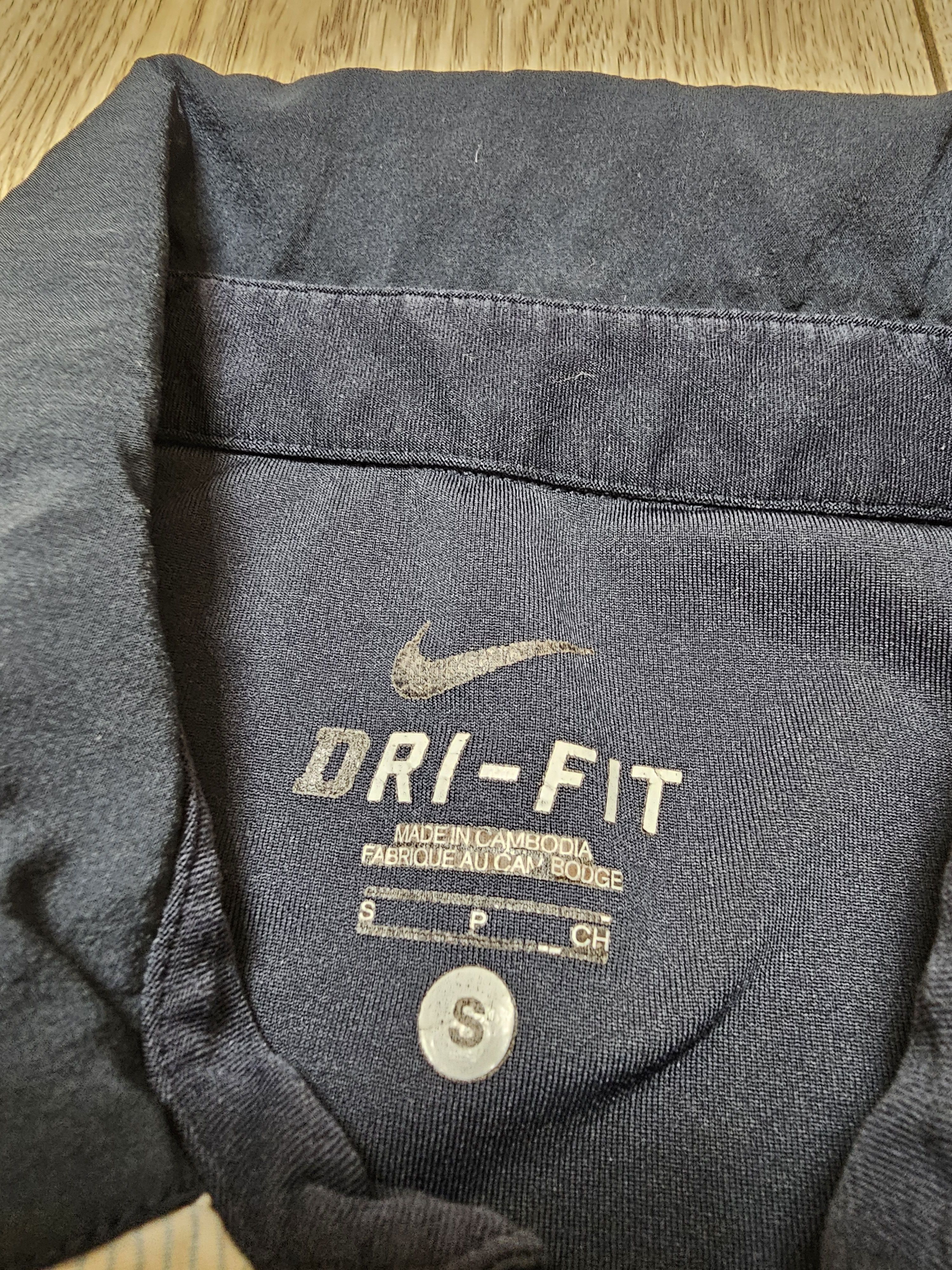 Nike ROGER FEDERER 2010 NIKE JERSEY RF SHIRT US OPEN TENNIS Size US XS / EU 42 / 0 - 7 Thumbnail