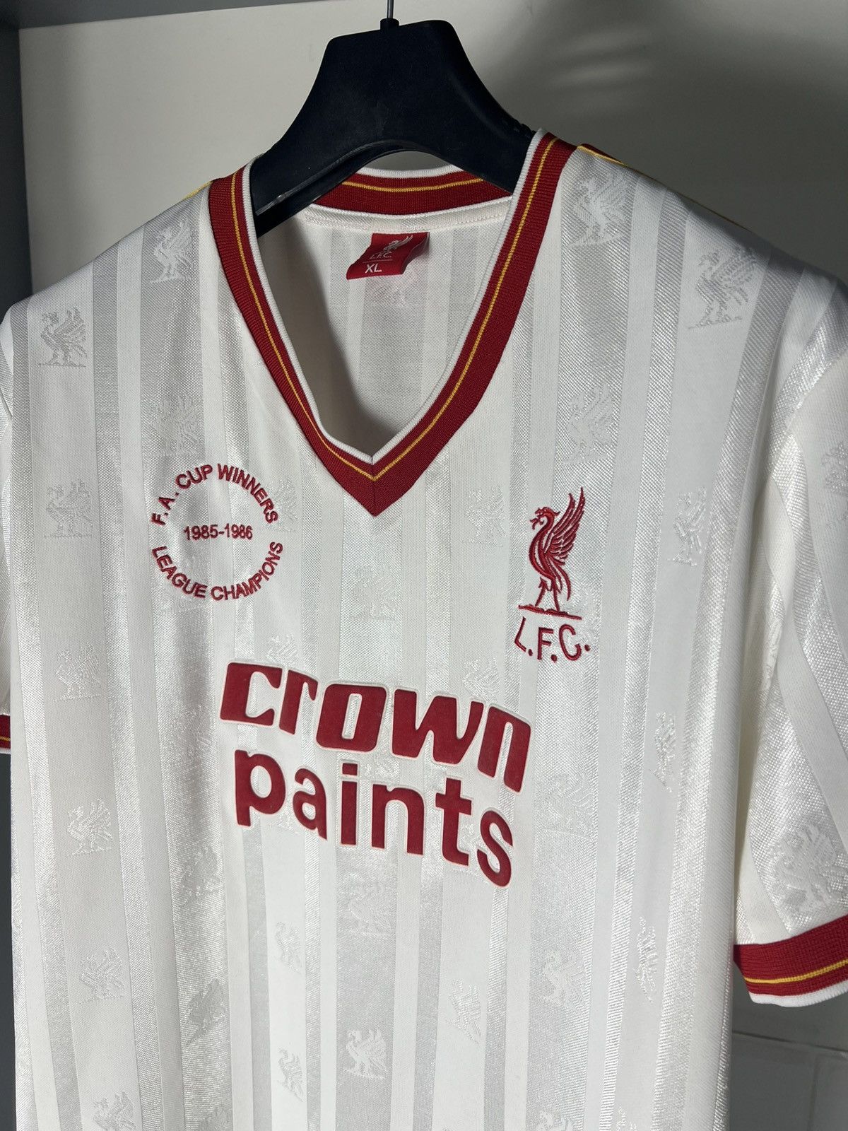 Vintage VERY RARE ADIDAS FC LIVERPOOL ENGLAND SOCCER JERSEY RETRO Size US M / EU 48-50 / 2 - 4 Thumbnail
