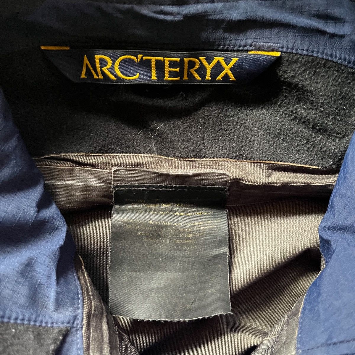 Arc'teryx Vintage Arcteryx Alpha SV too blue jacket 1998 Size US XL / EU 56 / 4 - 4 Thumbnail