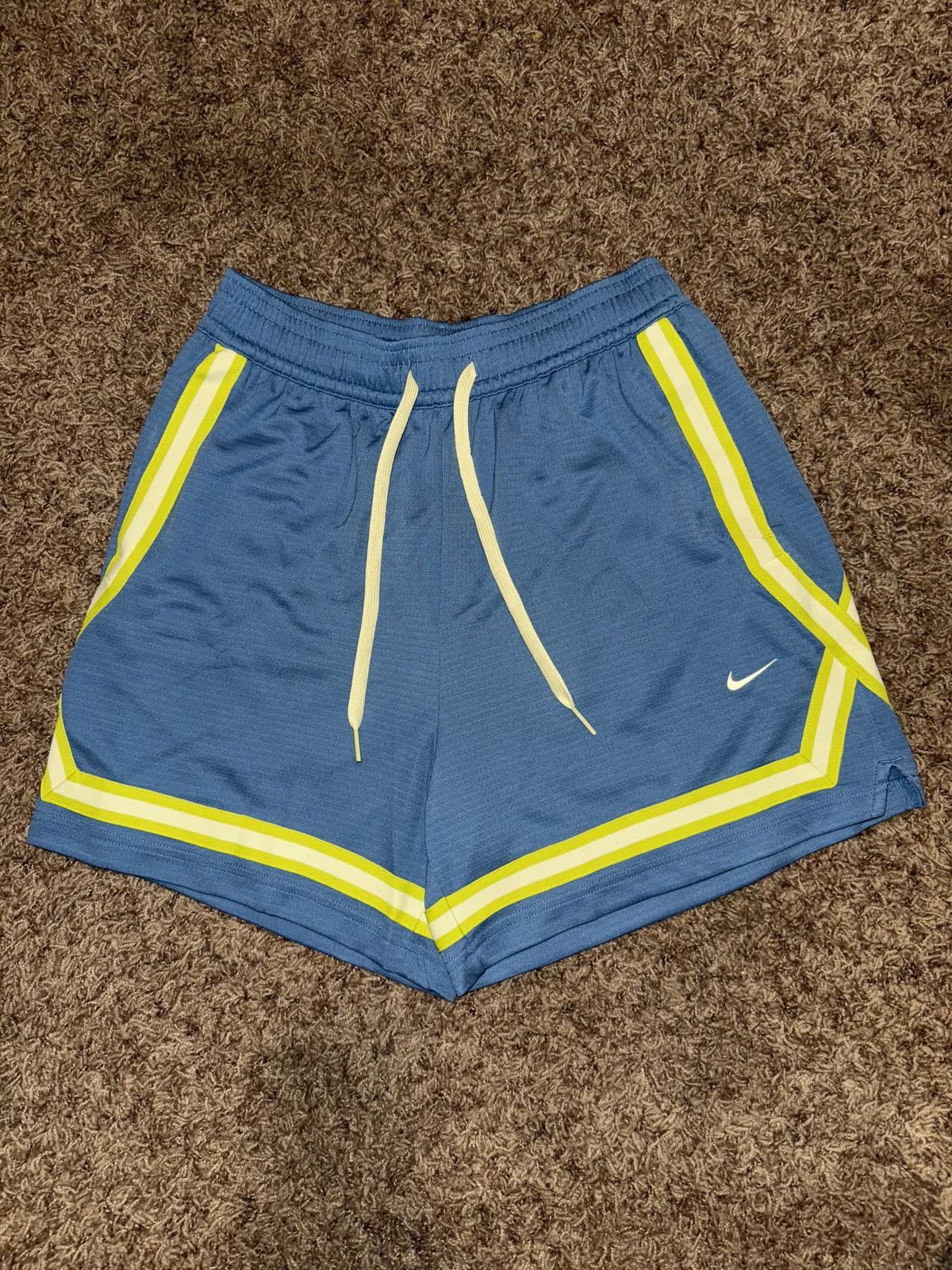 Nike Nike Crossover Women's Dri-FIT 5" Basketball Shorts Sample Size 28" / US 6 / IT 42 - 1 Thumbnail