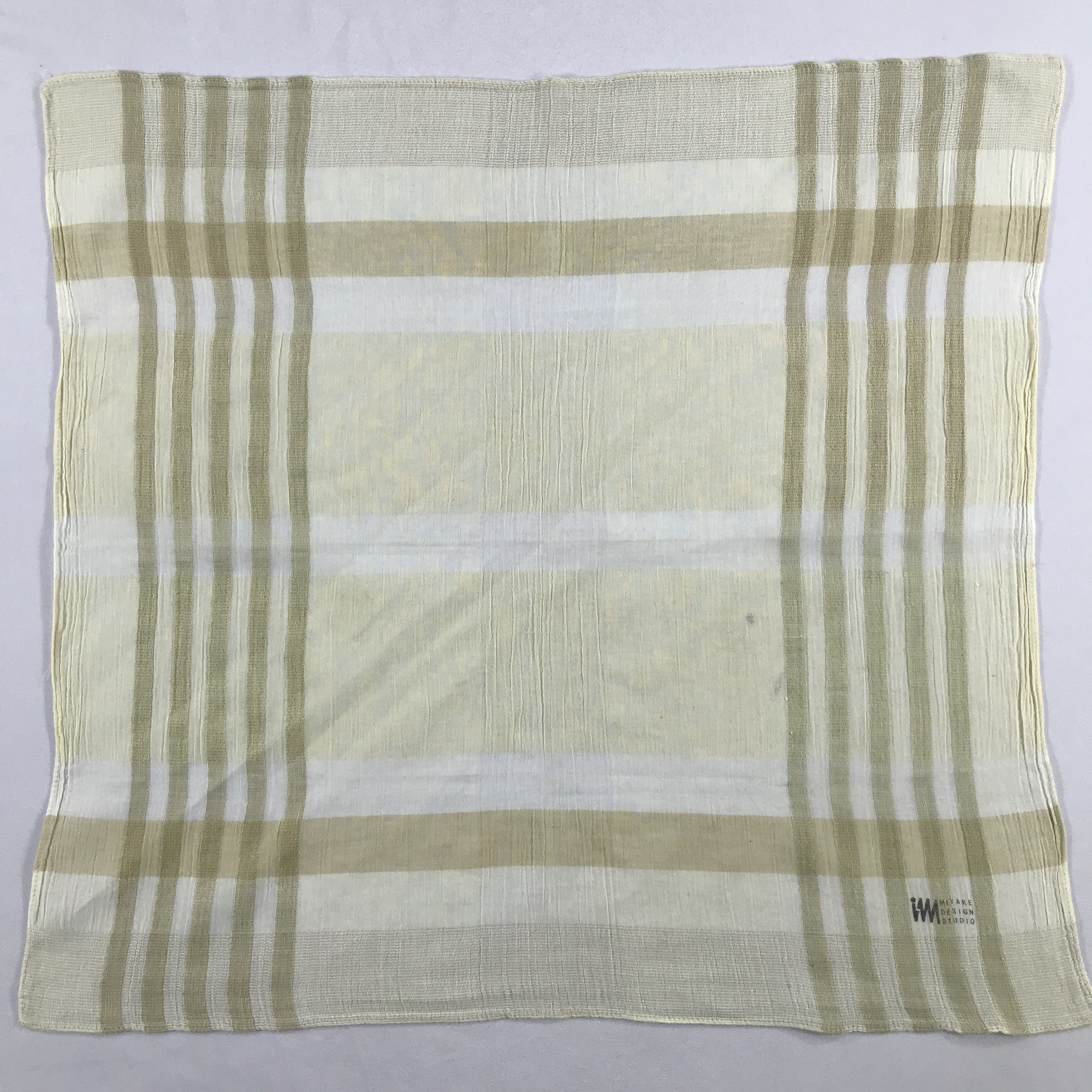 Issey Miyake Issey Miyake Bandana / Handkerchief / Neckerchief - S2122 Size ONE SIZE - 1 Thumbnail