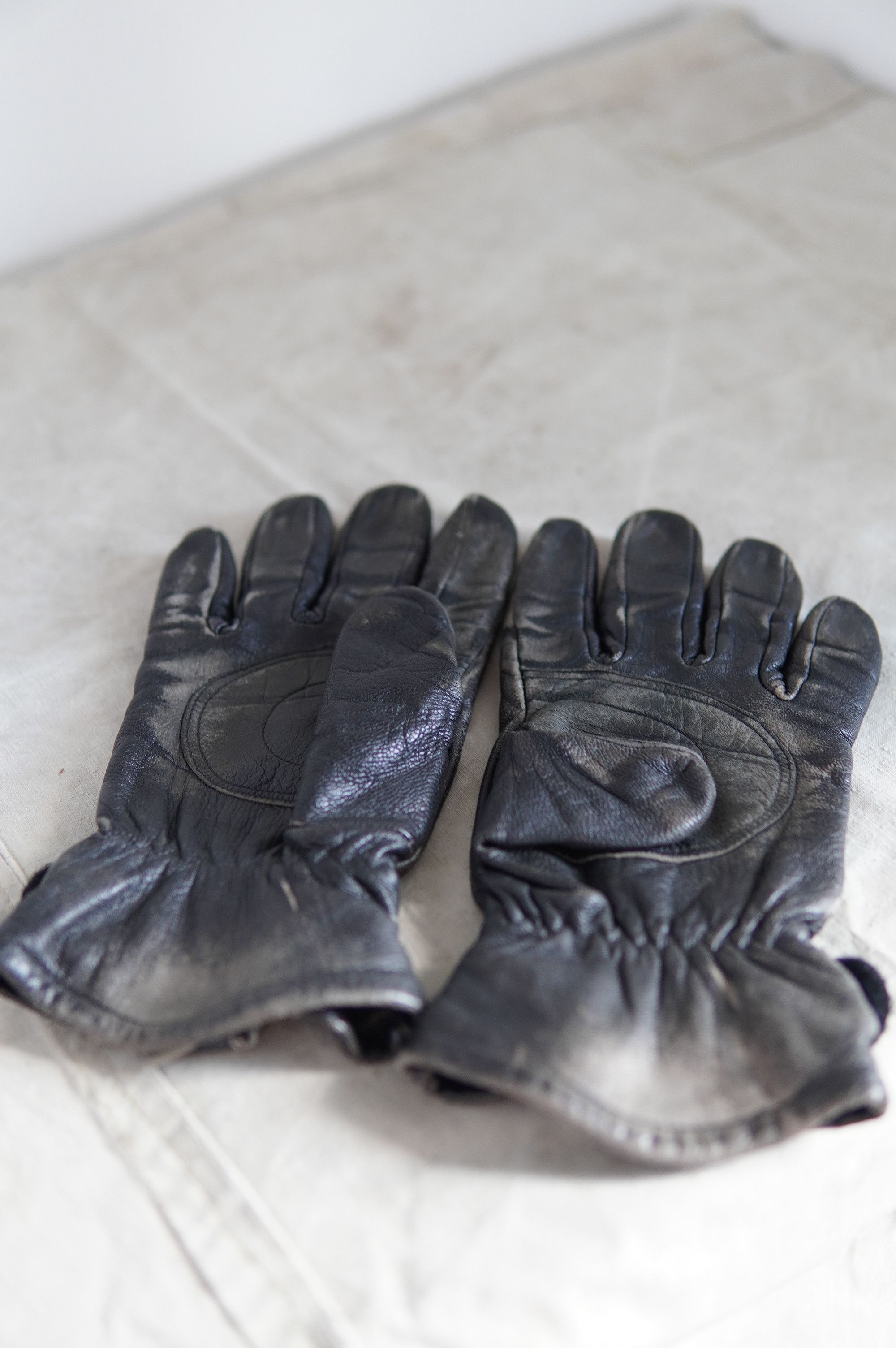 Genuine Leather Vintage German Army Motocycle Faded Leather Gloves Size ONE SIZE - 6 Thumbnail
